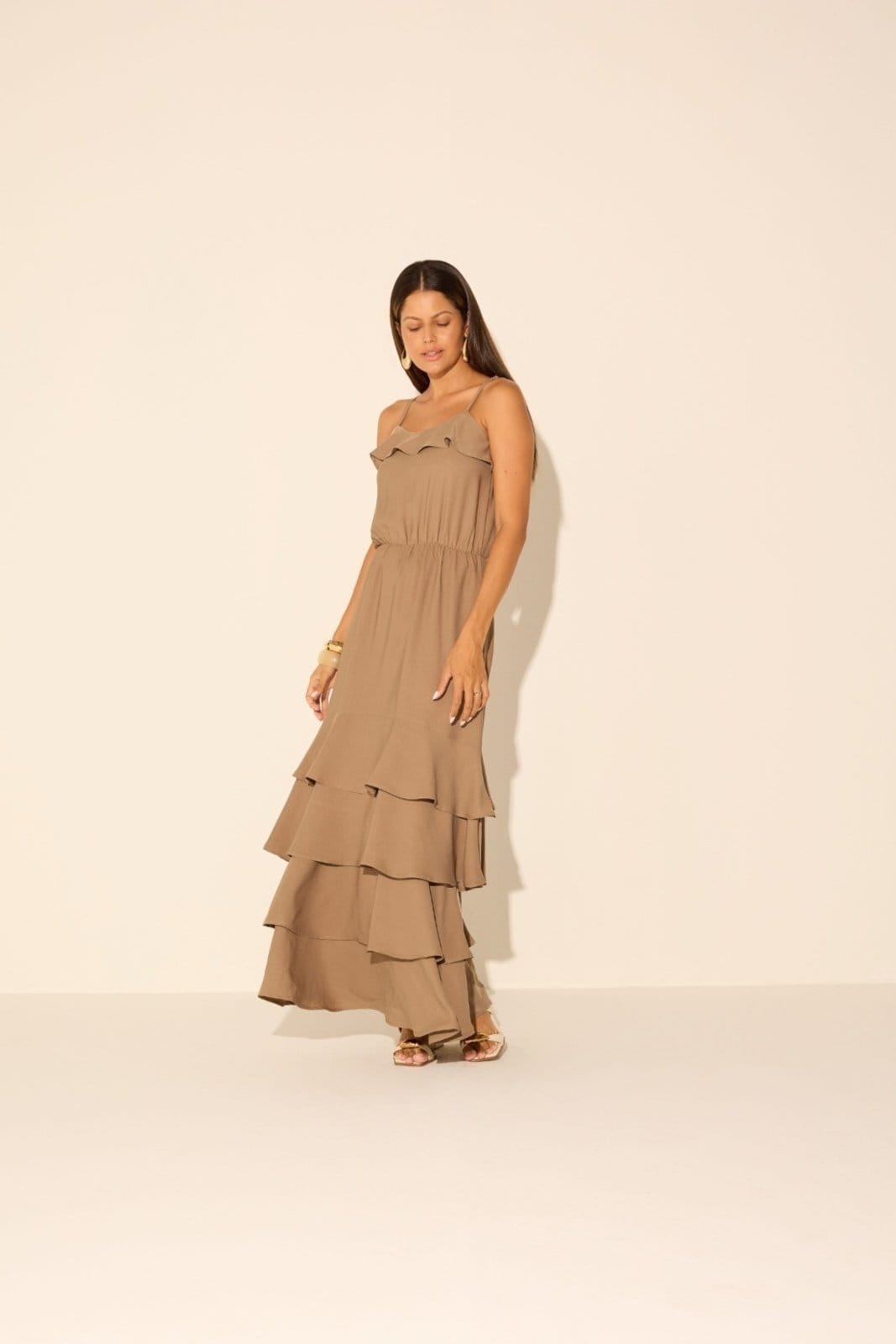 Vista principal Vestido Vanibele Longo Mocha Mousse Vanibele marrom