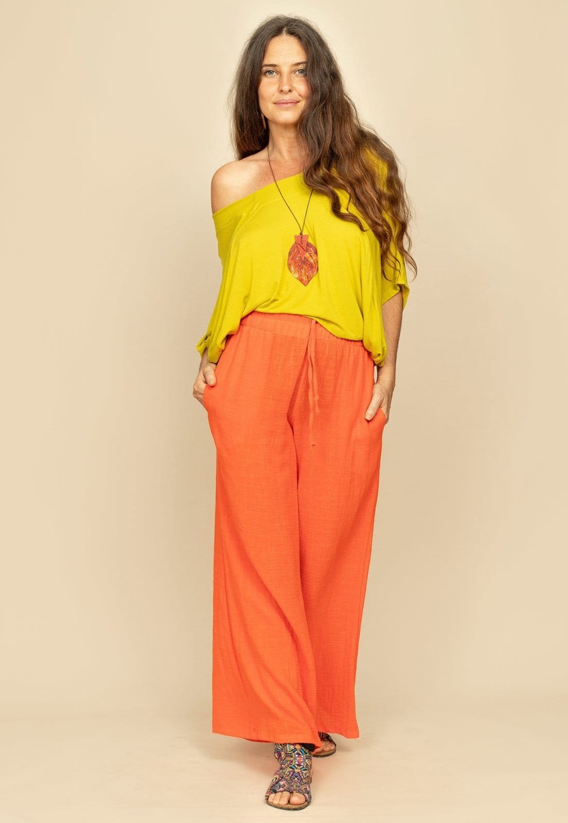 Vista 2 Calça Pantalona Inhambuxintã Algodão Amazonia Vital Amazonia Vital laranja