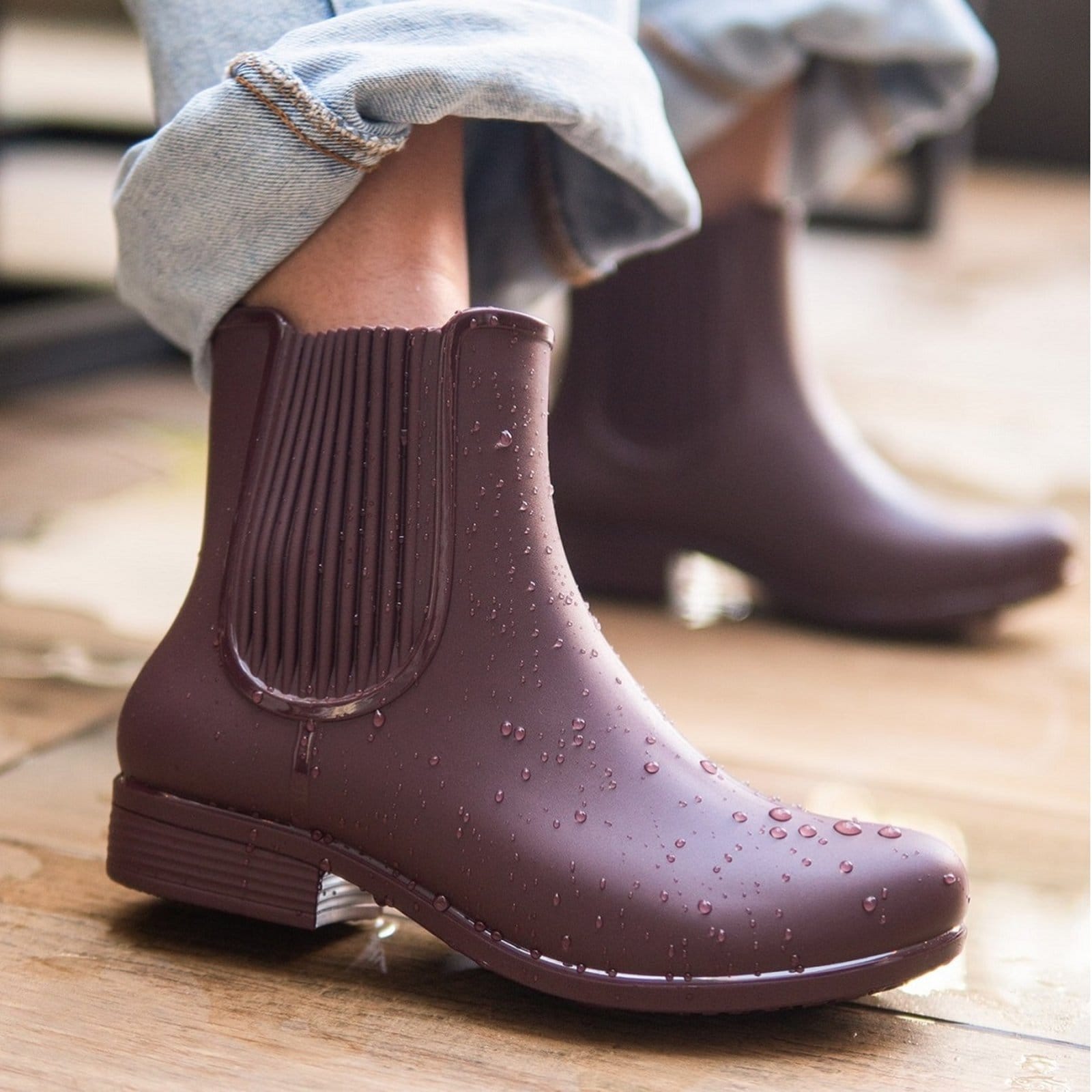 Vista 2 Bota Boaonda Tipo Galocha Ideal para Chuva Confortável Açai Boaonda bordô/roxo/vinho