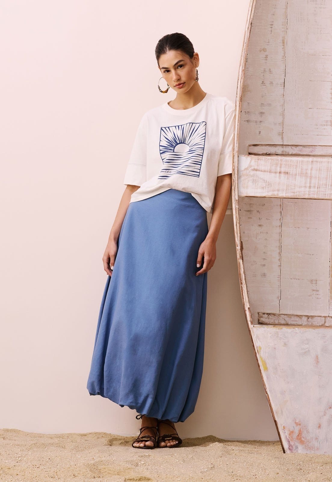 Vista principal Saia Midi Balonê CaCay preto