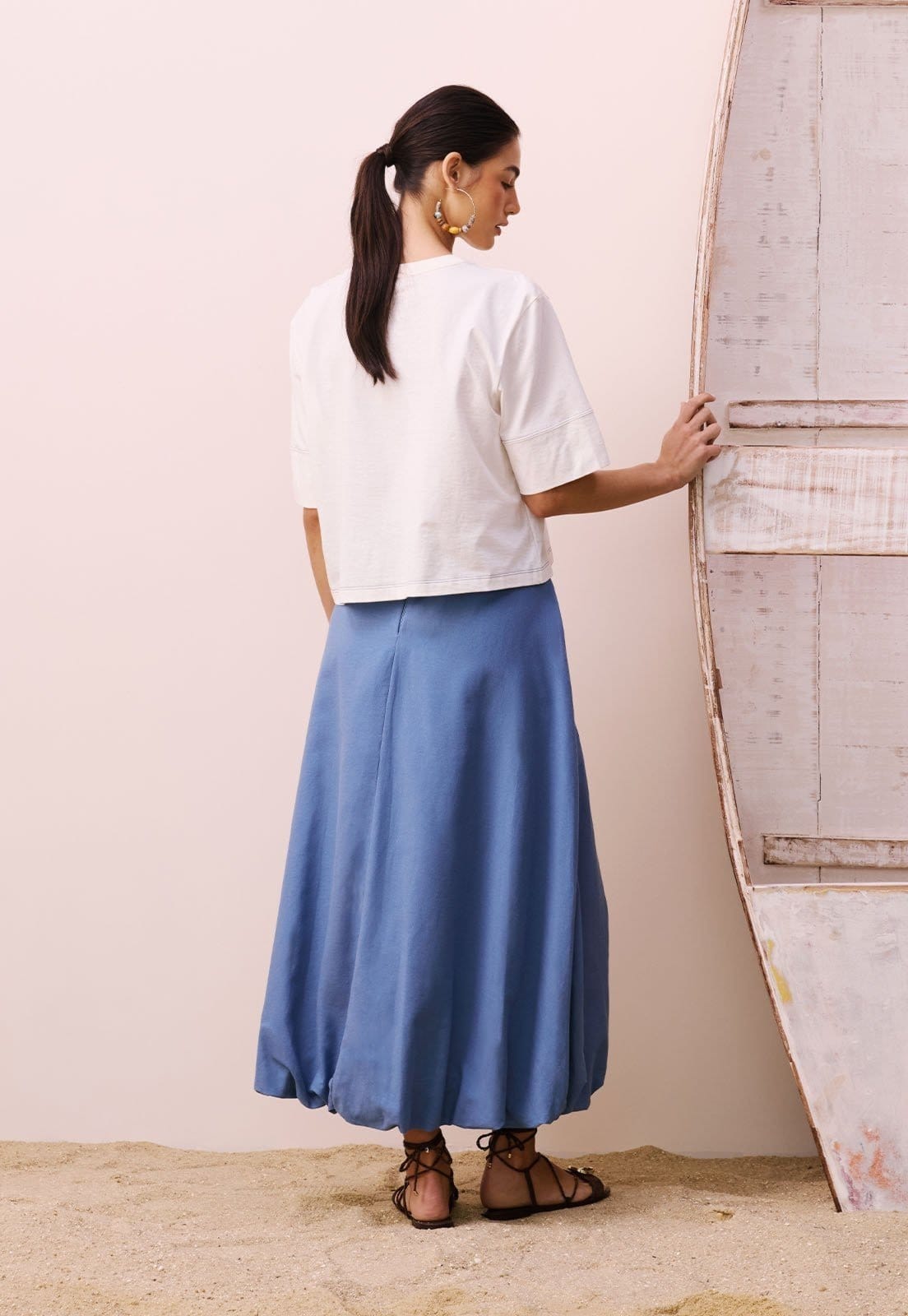 Vista 2 Saia Midi Balonê CaCay preto