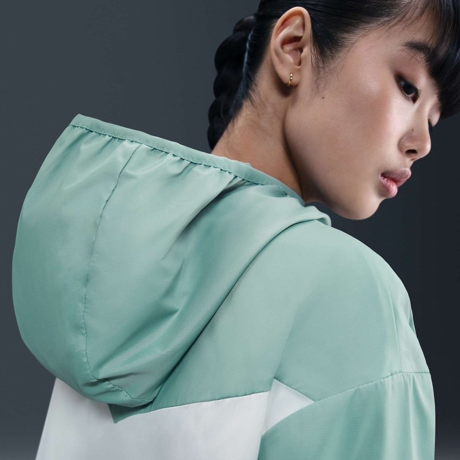 Vista 2 Jaqueta Nike Sportswear Windrunner Feminina Nike verde