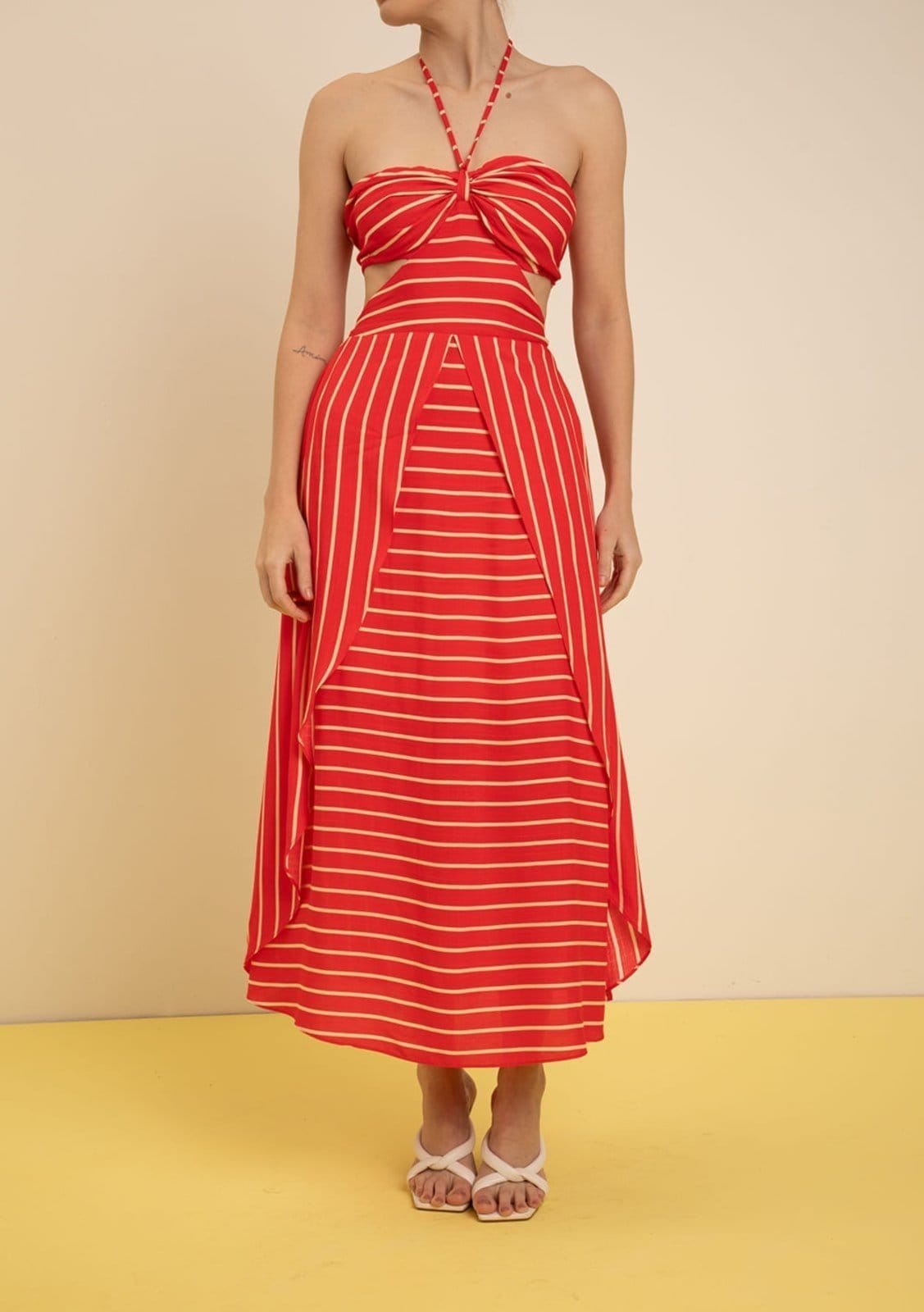 Vista 2 Vestido Zinco Solto Decote V Sem Manga Midi Zinco vermelho