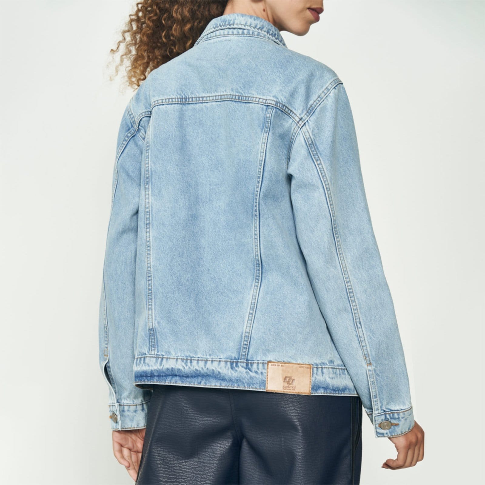 Vista 2 Jaqueta Jeans Colcci Boyfriend Ou25 Feminino Colcci azul