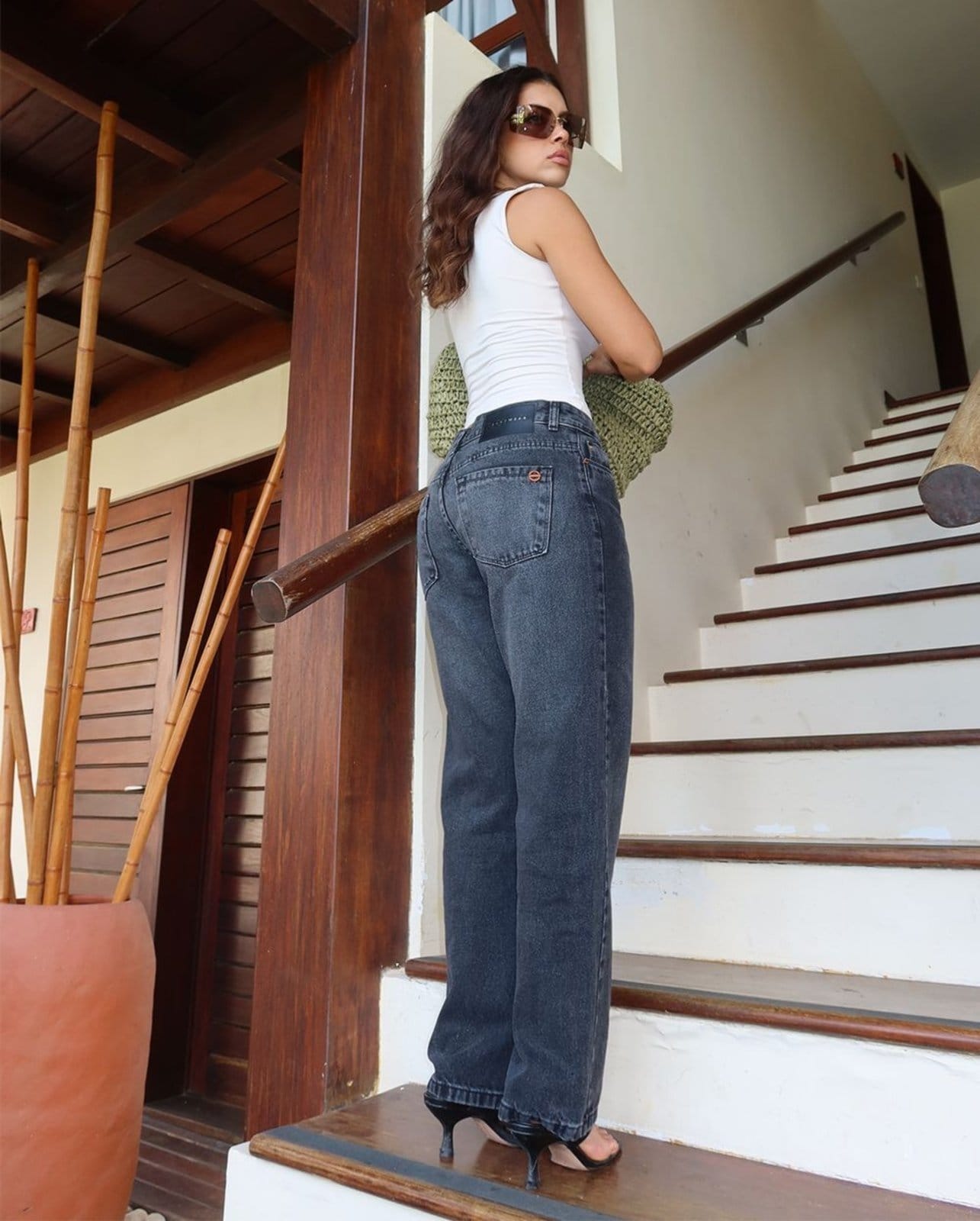 Vista 2 Calça Jeans Straight Fit Feminina Cintura Alta 02930 Vintage Consciência cinza