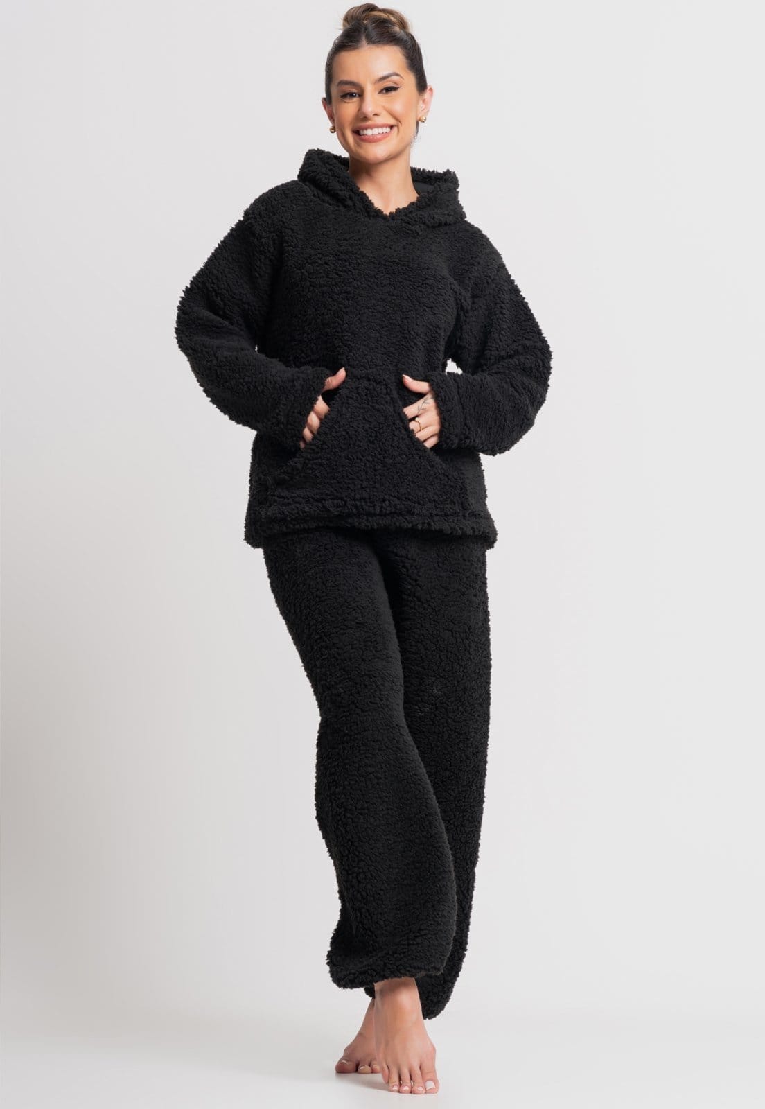 Pijama MVB Modas Longo Feminino Flanelado Teddy Capuz Bolso Pelucia