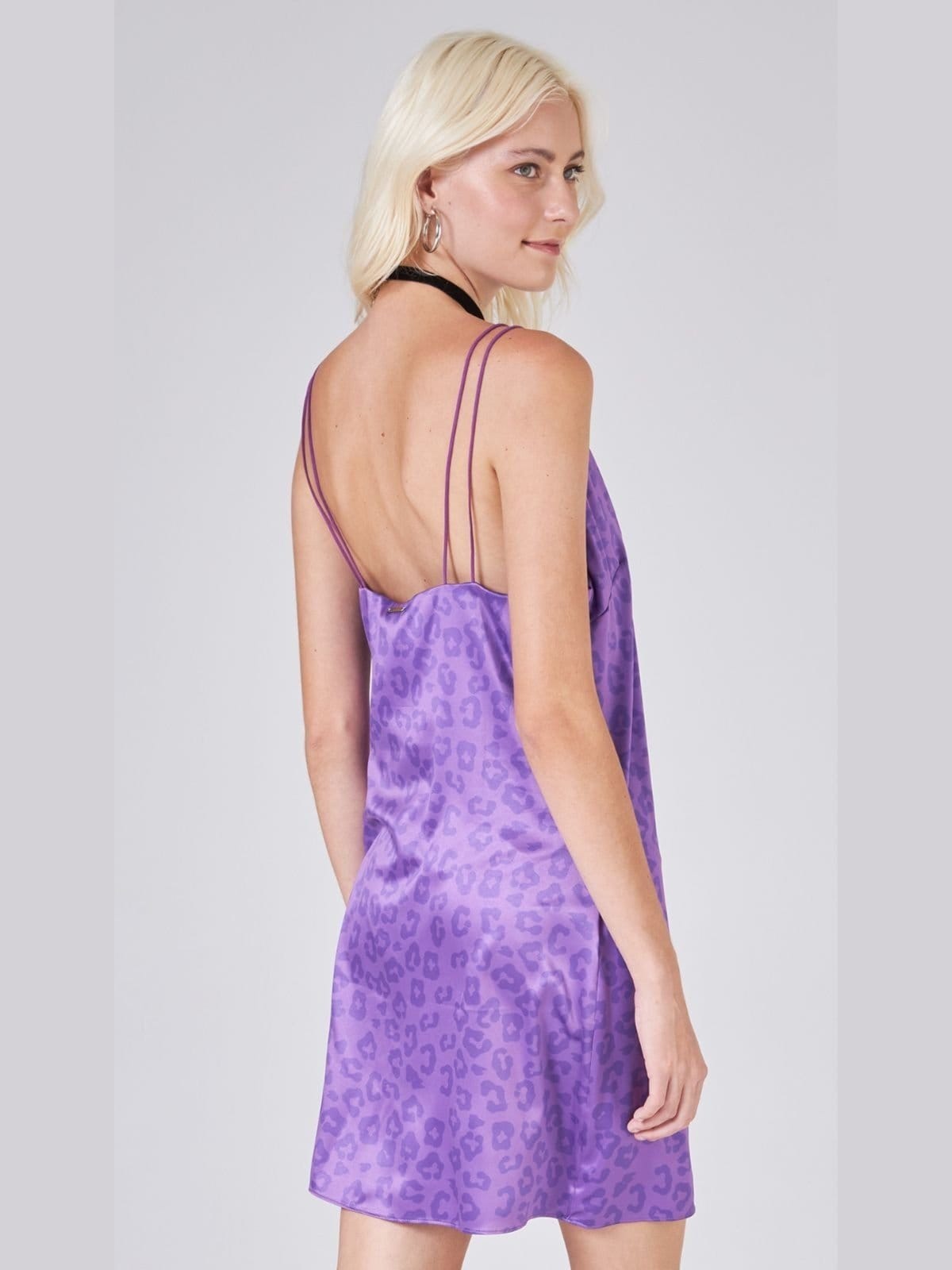 Vista 2 Vestido Zinco Curto Decote V Com Recorte Zinco roxo