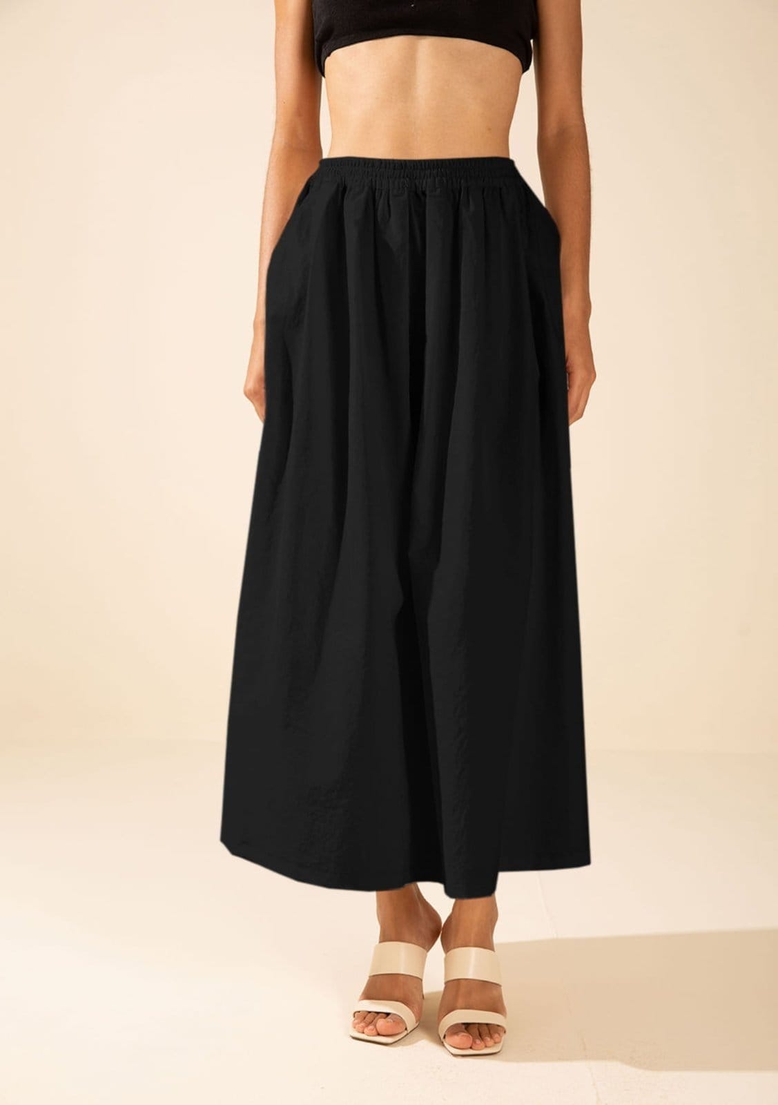 Vista 2 Saia Morena Rosa Evasê Alta Longa Preto Morena Rosa preto rosa