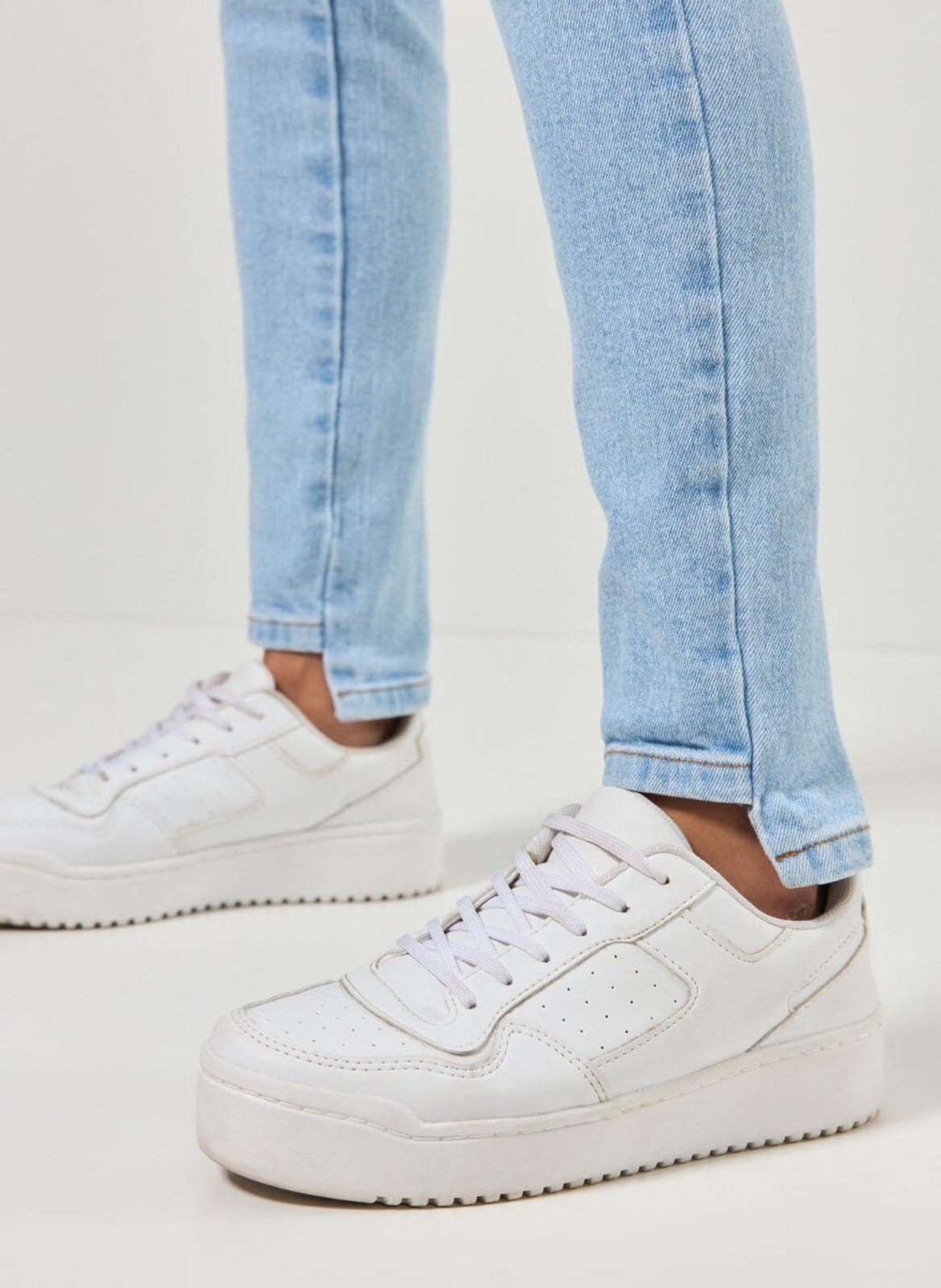 Vista 2 Calça Jeans Skinny Detalhe Na Barra Youcom azul