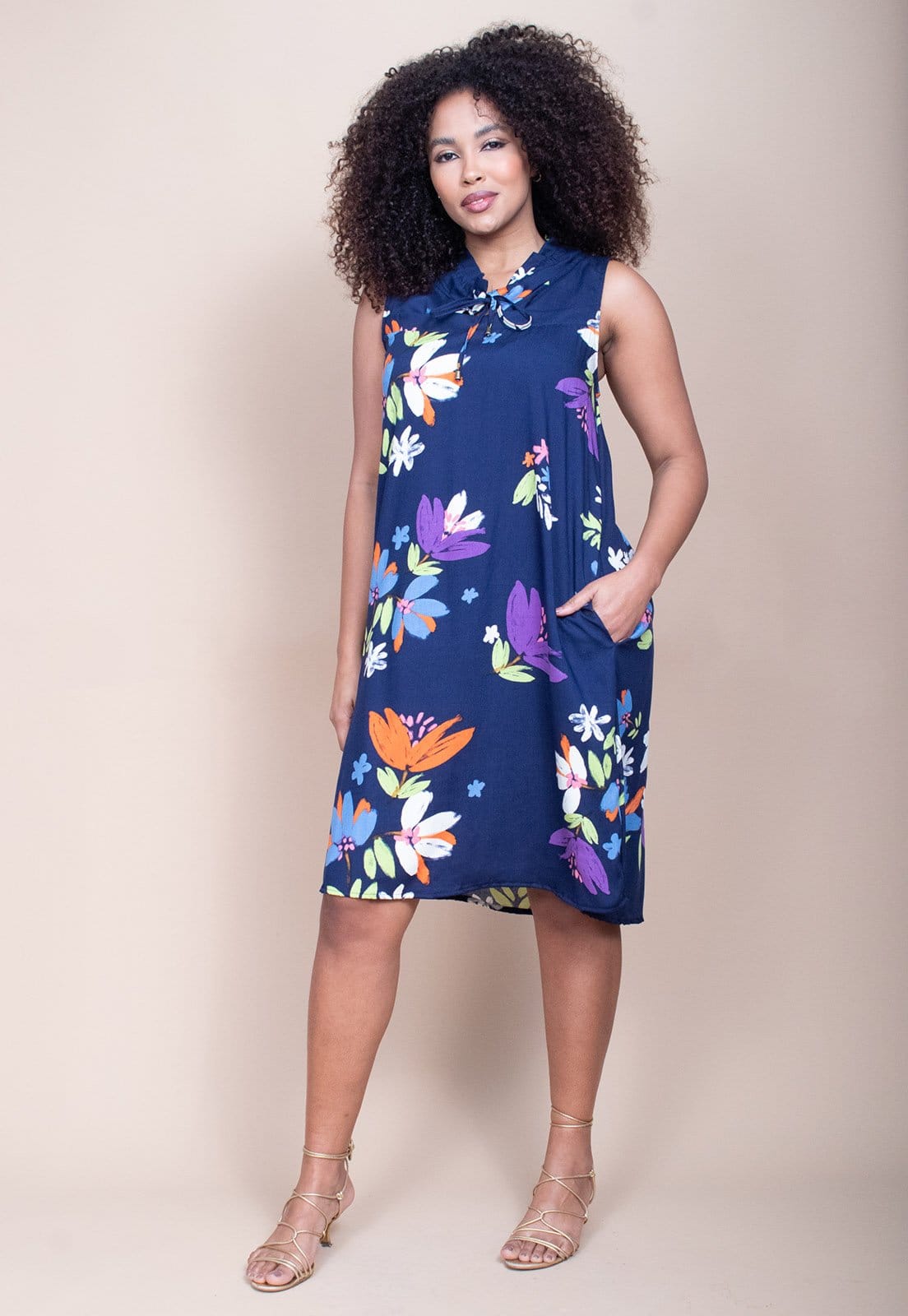 Vista 2 Vestido Midi Cabanafree Viscose Piaf Festa das Flores Cabanafree azul/estampado/laranja/off-white azul