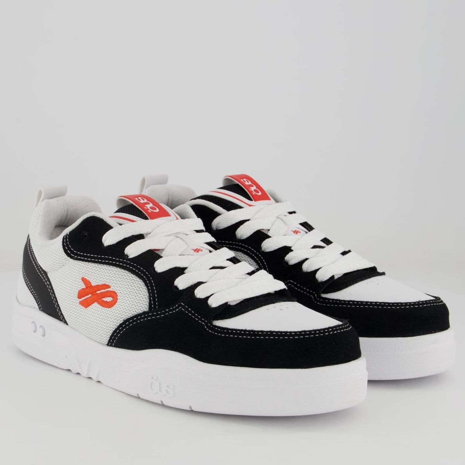 Vista 2 Tênis OUS Essencial Fluente e Branco ÖUS preto