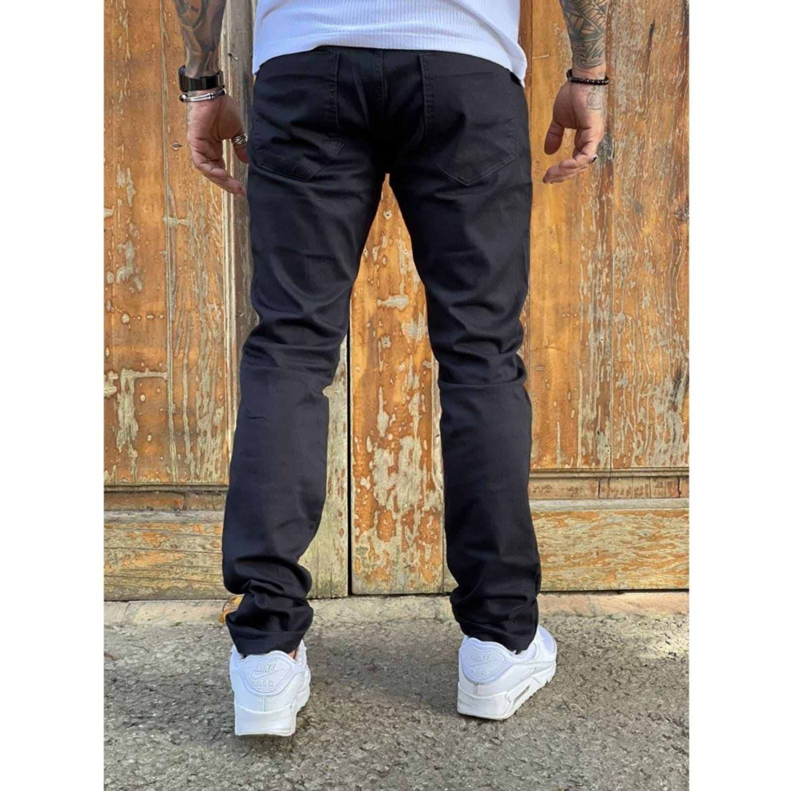 Vista 2 Calça Preta Masculina Alleppo Jeans Porto Alleppo Jeans preto