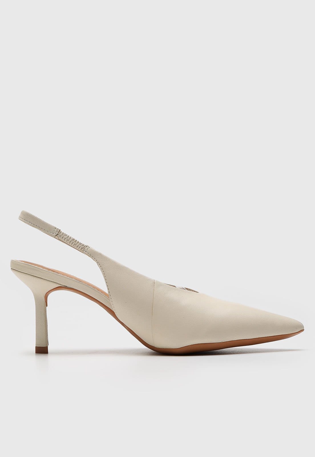 Vista 2 Scarpin Slingback Santa Lolla Logo Metalizado Off-White Santa Lolla off-white white