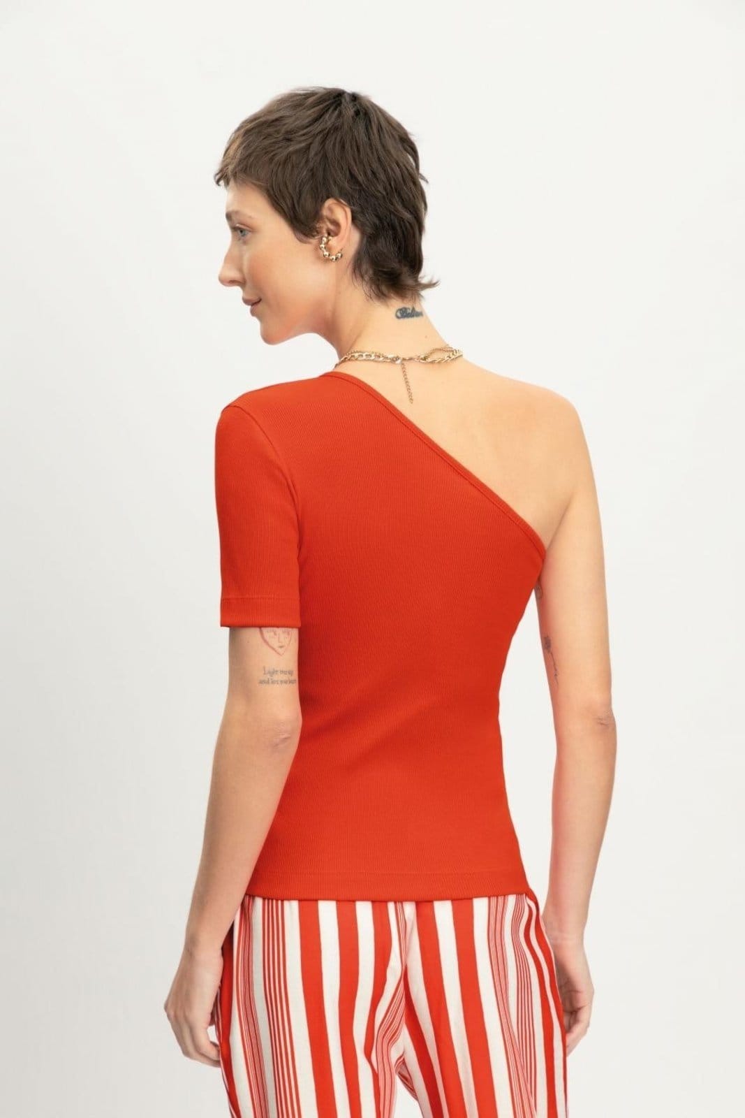 Vista 2 Blusa feminina ombro único Essendi Essendi laranja