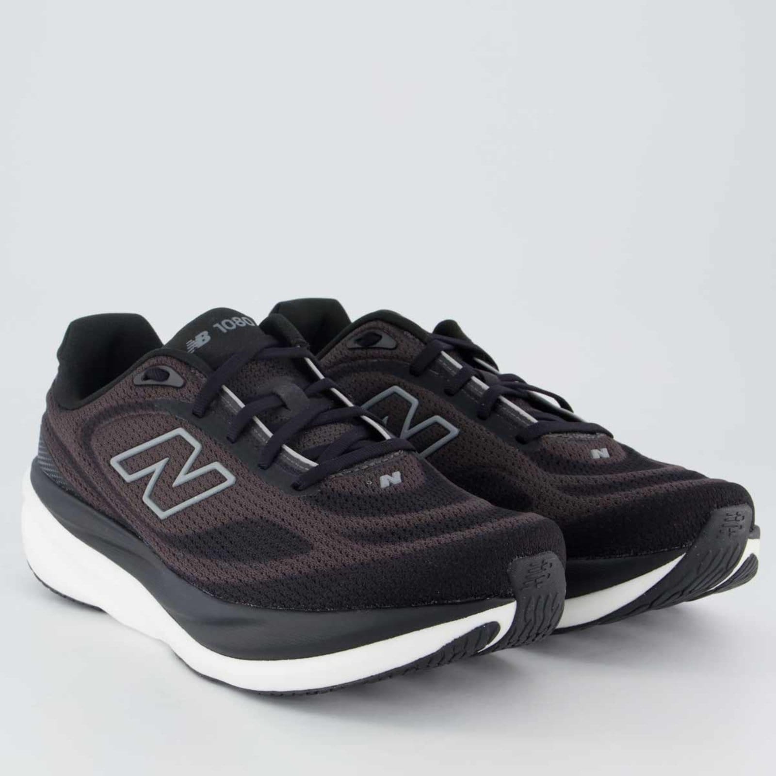 Vista 2 Tênis New Balance Infinion 1080 V15 e Cinza New Balance preto
