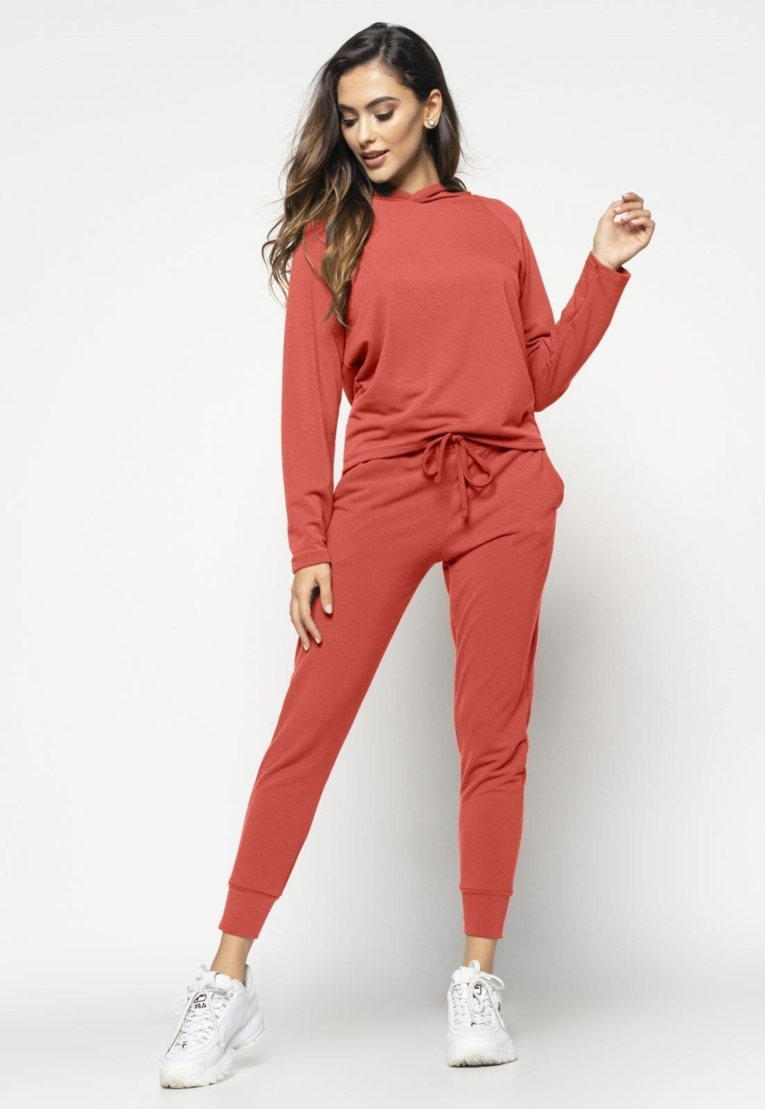 Vista 2 Conjunto Salvatore Comfy Com Casaco Capuz e Jogger Moletinho Terracota Salvatore Fashion laranja