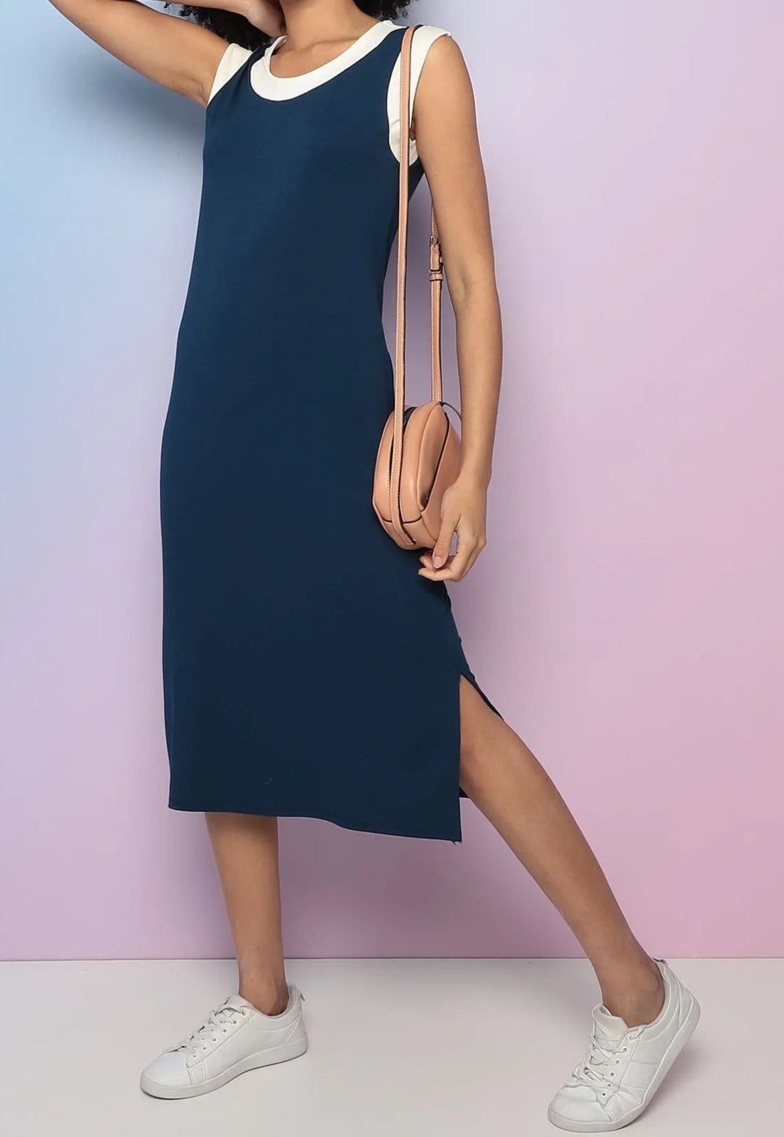 Vestido Viscolycra Maria Paes Midi Azul Marinho e Off White