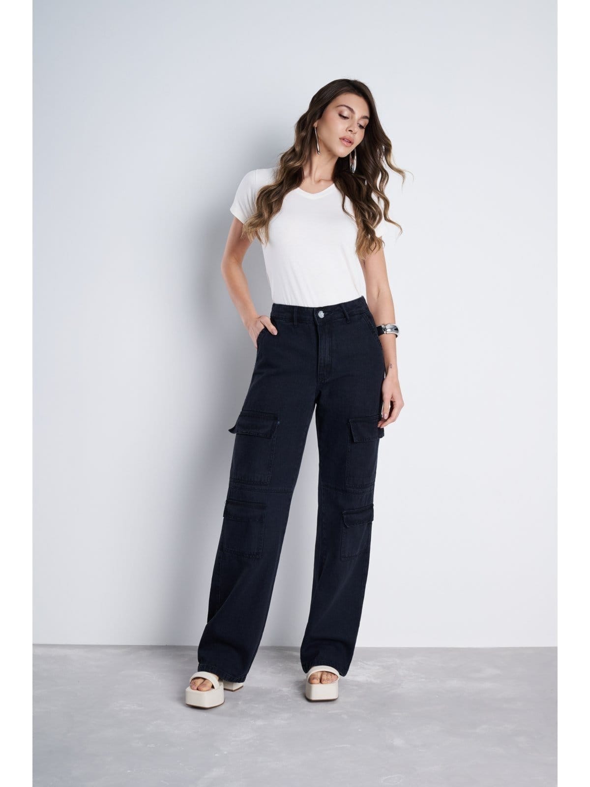 Vista 2 Calça Jeans Feminina Cargo Noir Cintura Alta Preto NEW DENIM preto noir