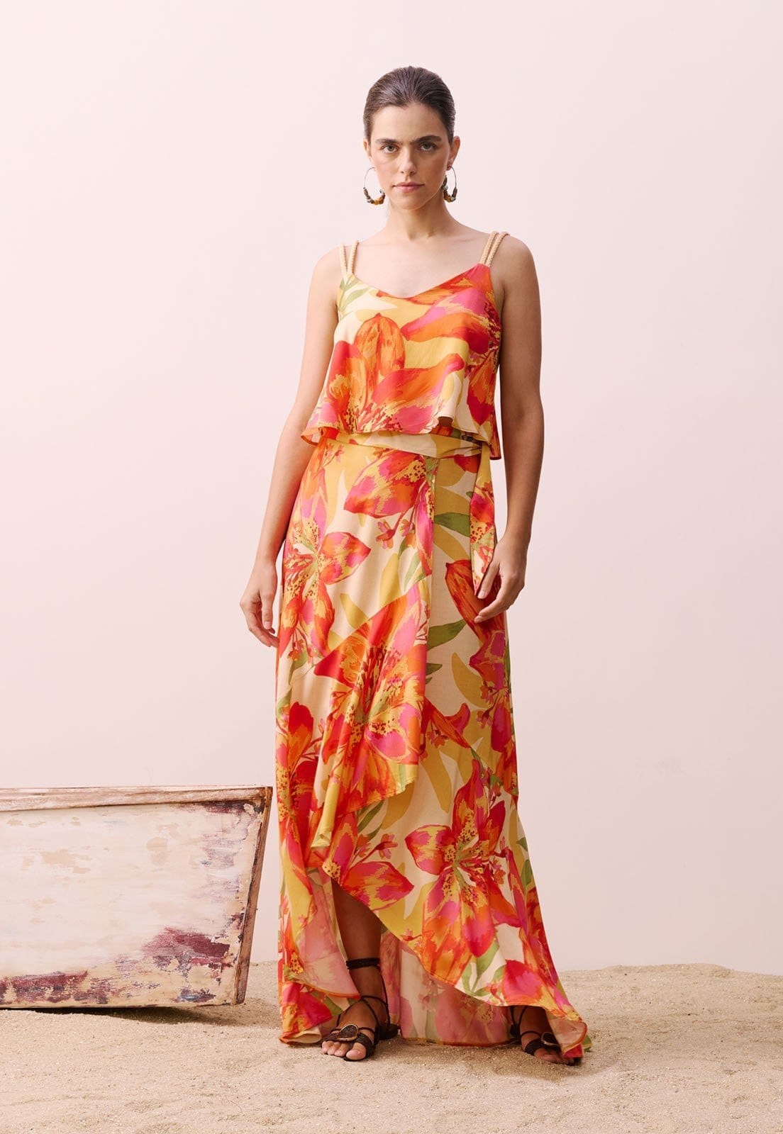 Vista principal Saia Longa Transpasse Estampada Carimbó CaCay amarelo