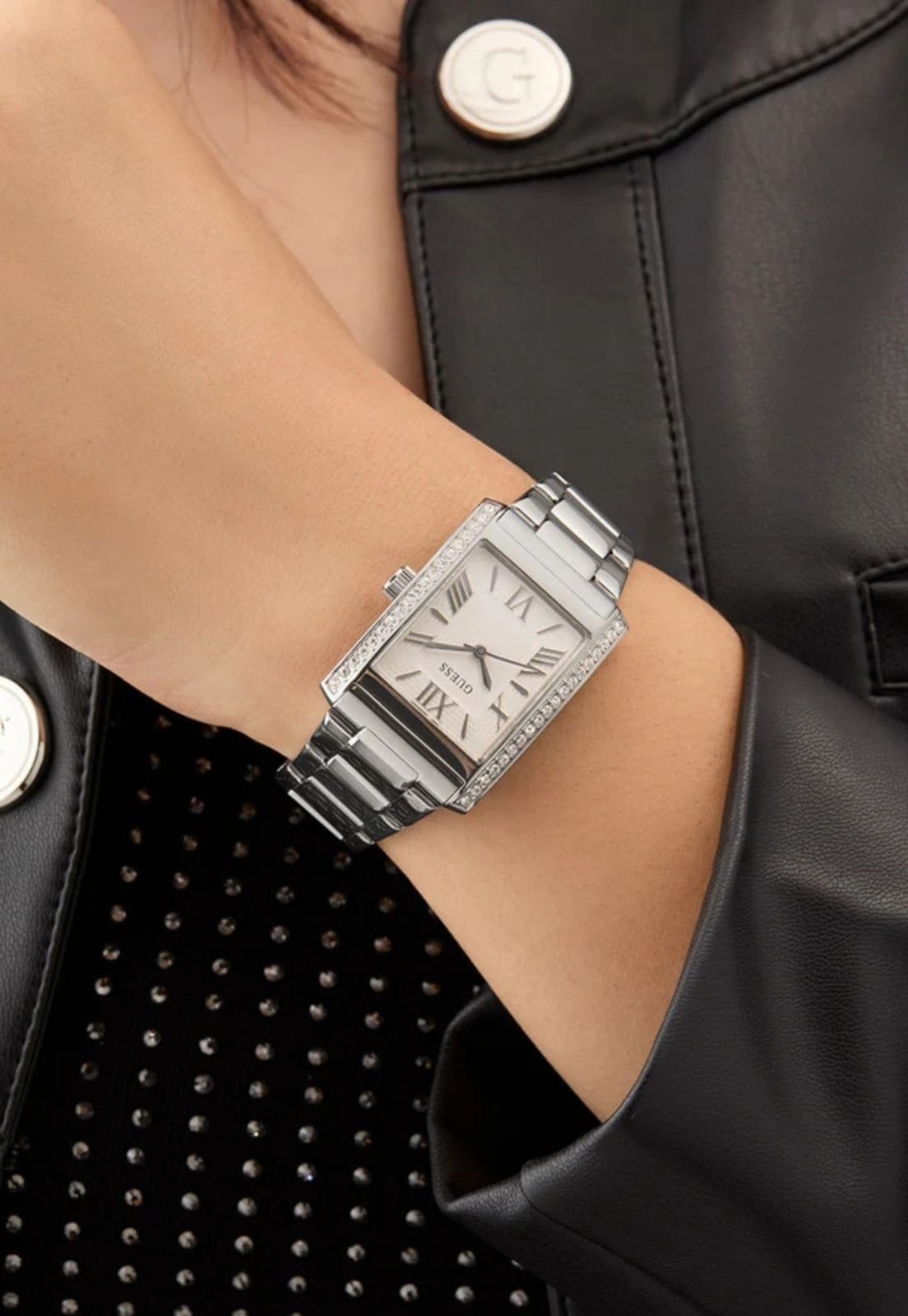 Vista 2 Relógio Guess Retangular Cristais Guess prata