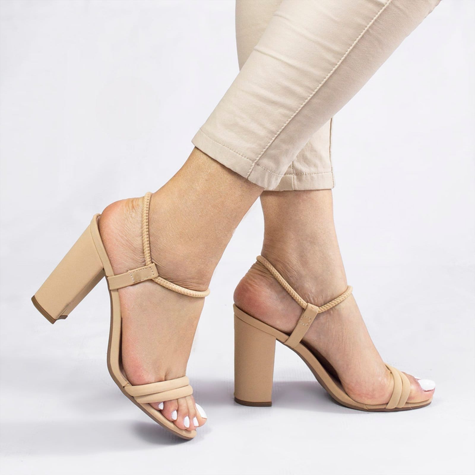 Vista 2 Sandália Zatta Salto Bloco Alto Tubinho ZATTA nude