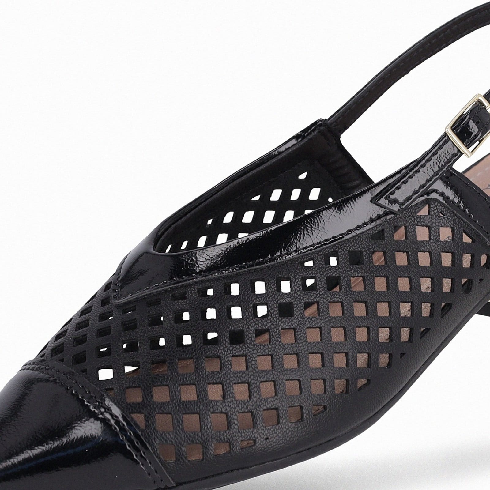 Vista 2 Sapato Piccadilly Slingback Silvia Salto Baixo Piccadilly preto