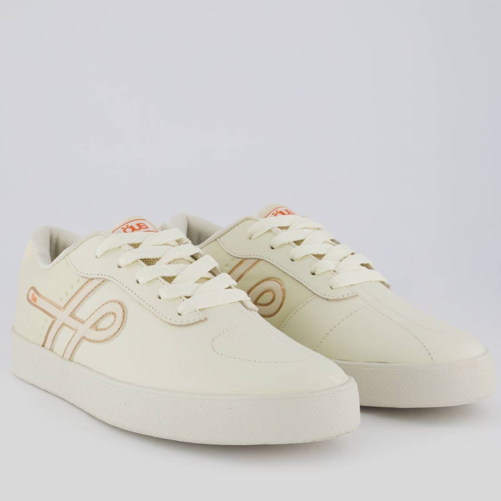 Vista 2 Tênis OUS Essencial Emergente Off White ÖUS branco white