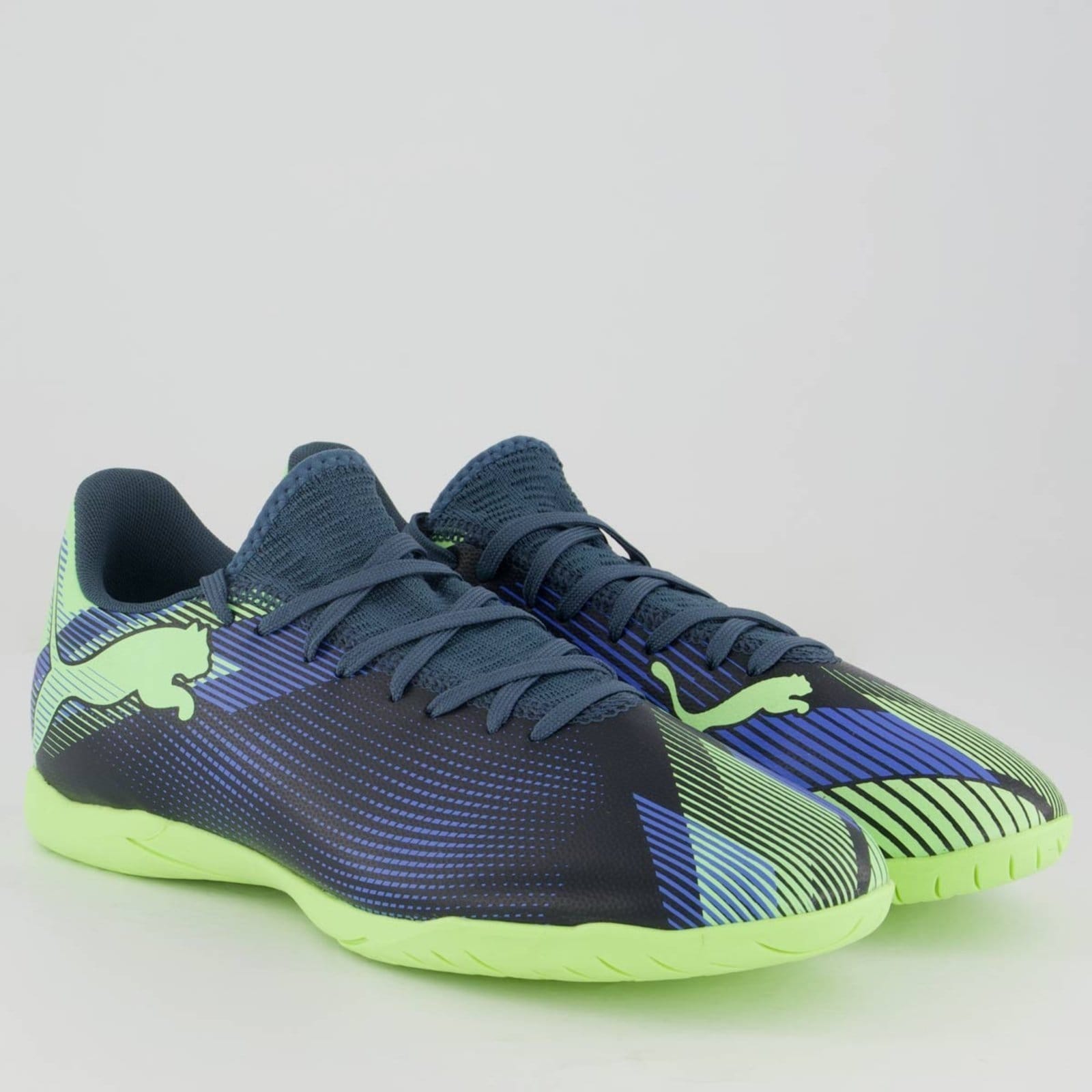 Vista 2 Chuteira Puma Future 7 Play IT Futsal Preta e Verde Puma preto verde