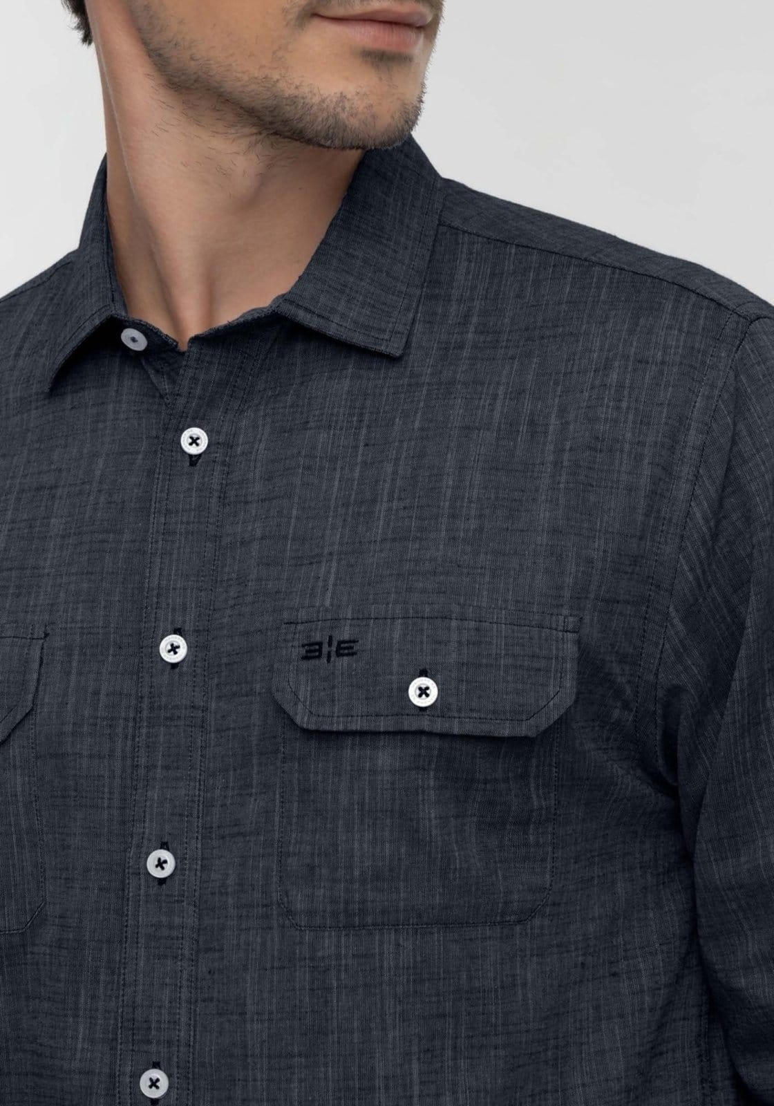 Vista 2 Camisa Comfort Masculina De Mangas Longas Com Bolsos Hangar 33 azul marinho