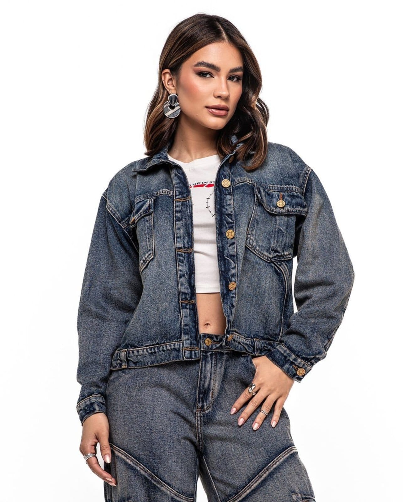 Vista 2 Jaqueta Over Feminina com Cinto Embutido 24600 Sujinha Consciência jeans