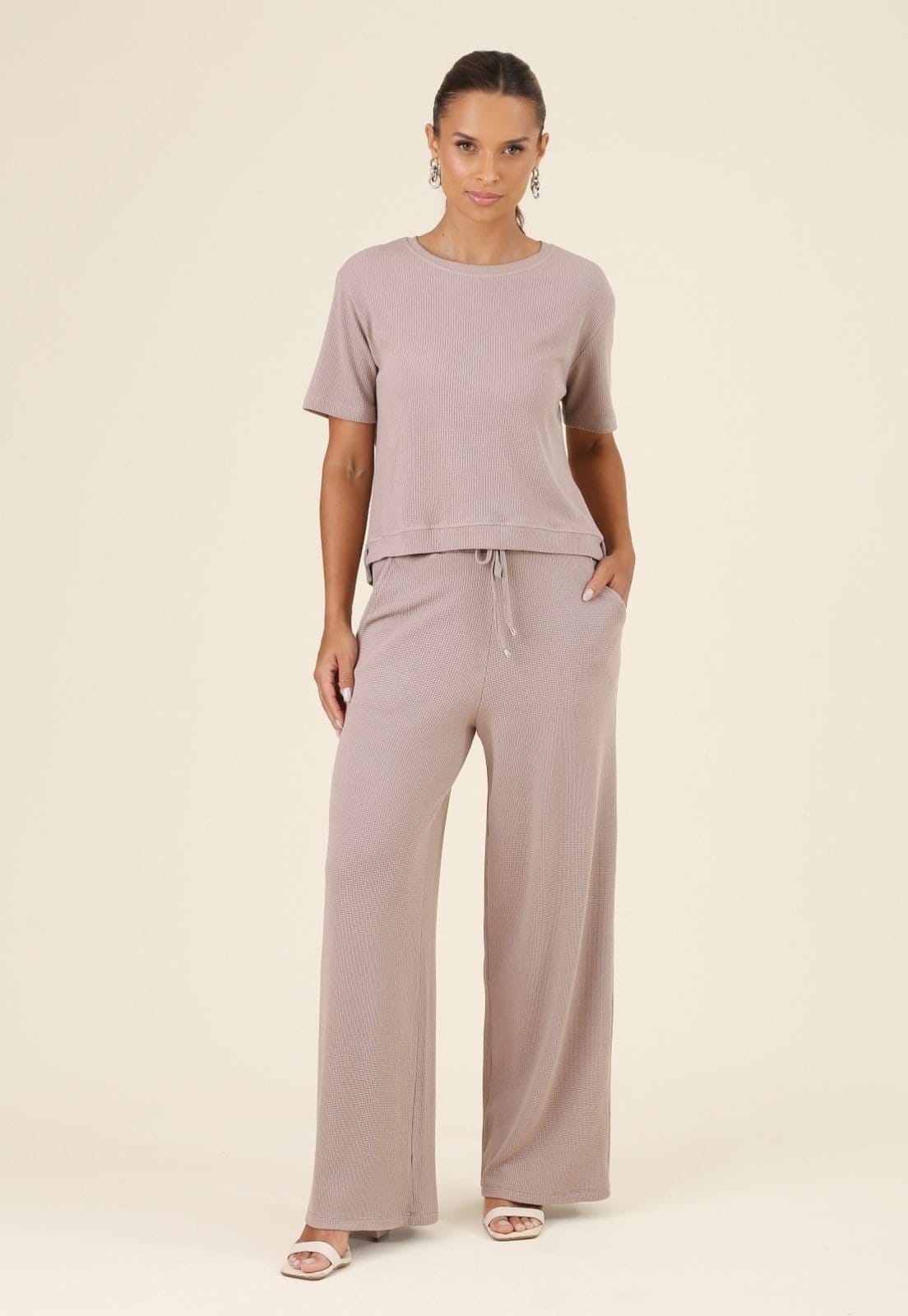 Calça Wide Leg Pop Me Malha Texturizada Bolso