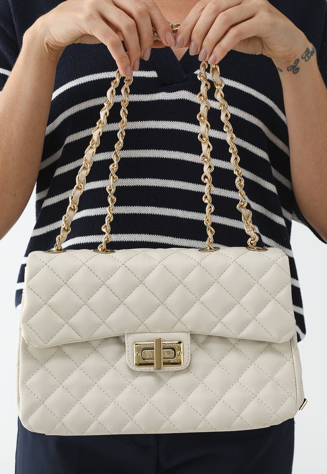 Vista principal Bolsa Feminina Maria Milão Matelassê Off White com Corrente Dourad Maria Milão bege/branco/off-white white
