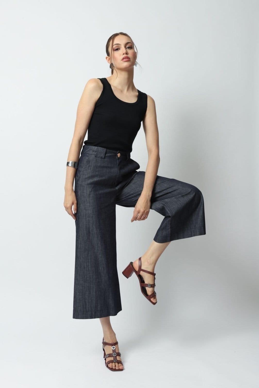 Vista principal Calça Jeans Alfaiataria Pantacourt M Gazzy azul marinho