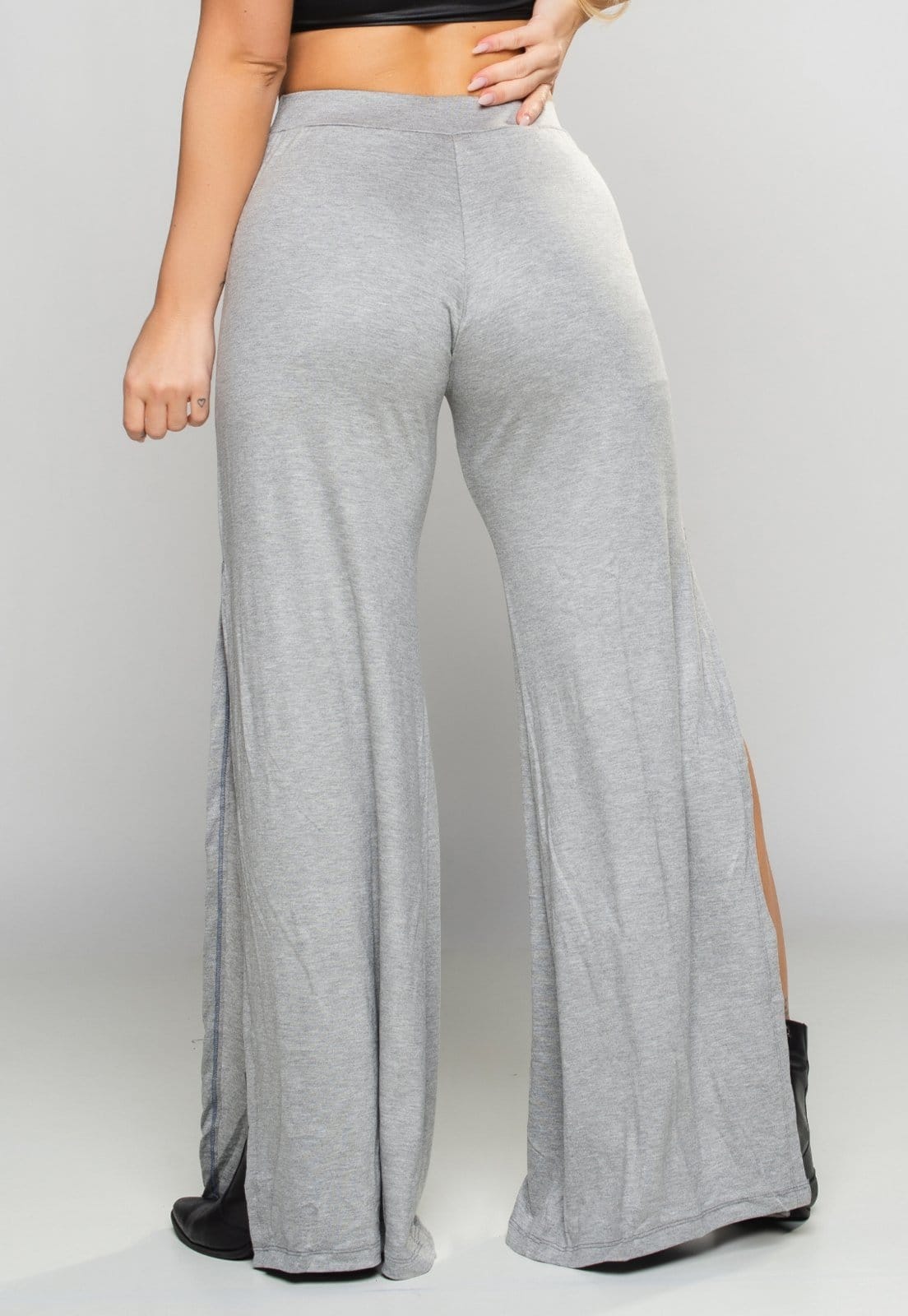 Vista 2 Calça MVB Modas Pantalona Longa Fenda Lateral Cintura Alta Mvb Modas cinza