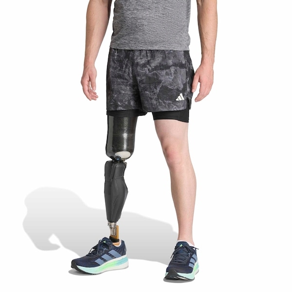 Imagem principal Bermuda adidas 2 Em 1 Own The Run Spray Dye Masculina Adidas CINZA ESCURO/PRETO