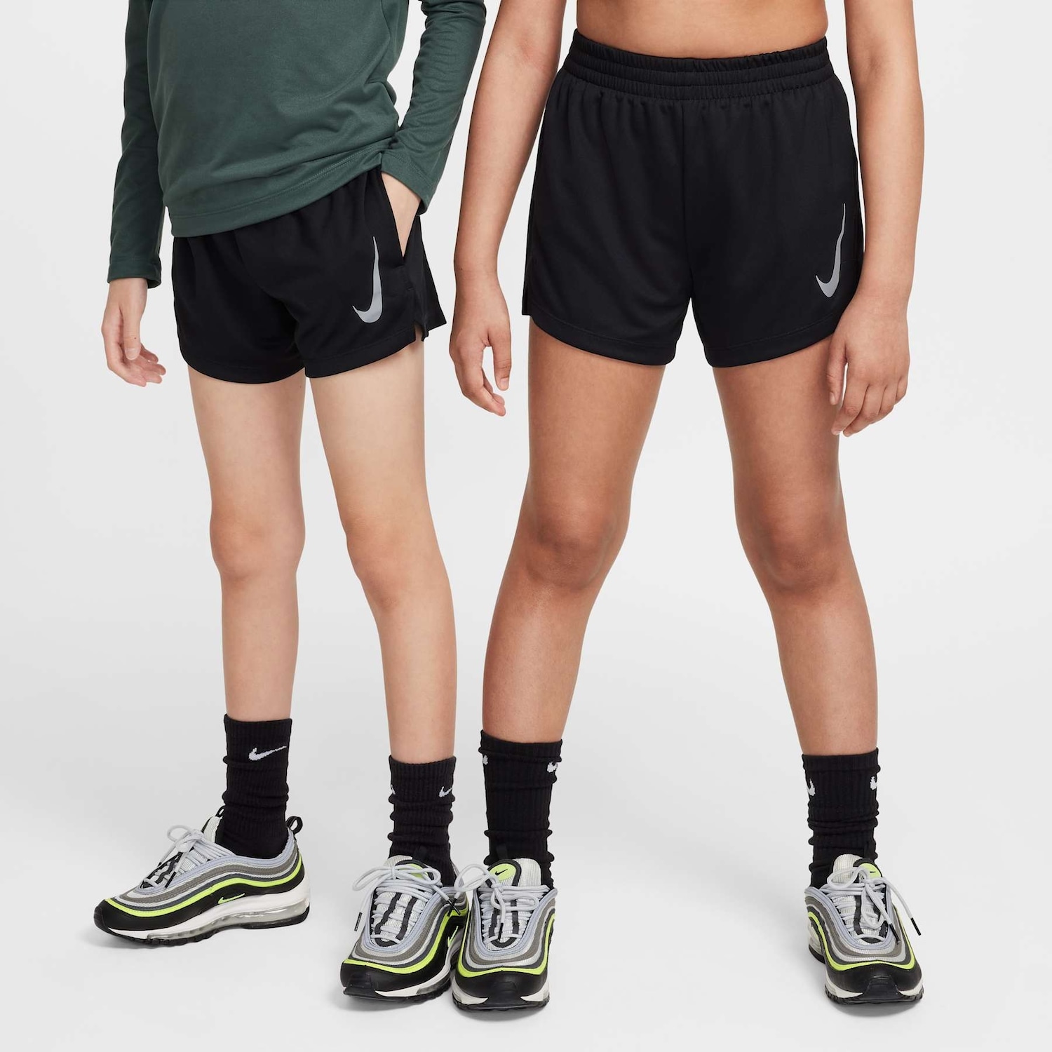 Imagem principal Shorts Nike Dri-FIT Split Infantil Nike Preto