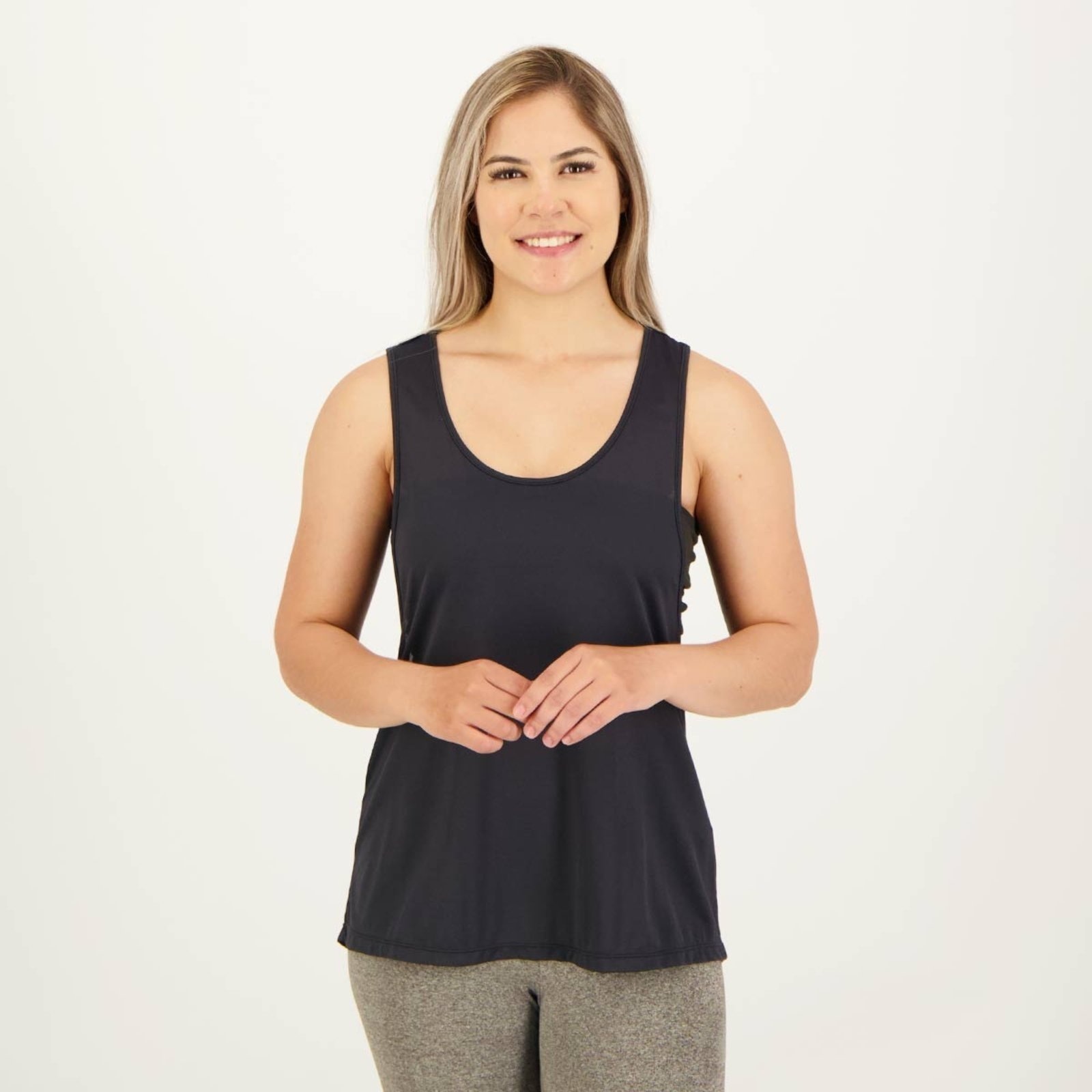 Imagem principal Regata Cavada Selene Feminina Preta SELENE preto