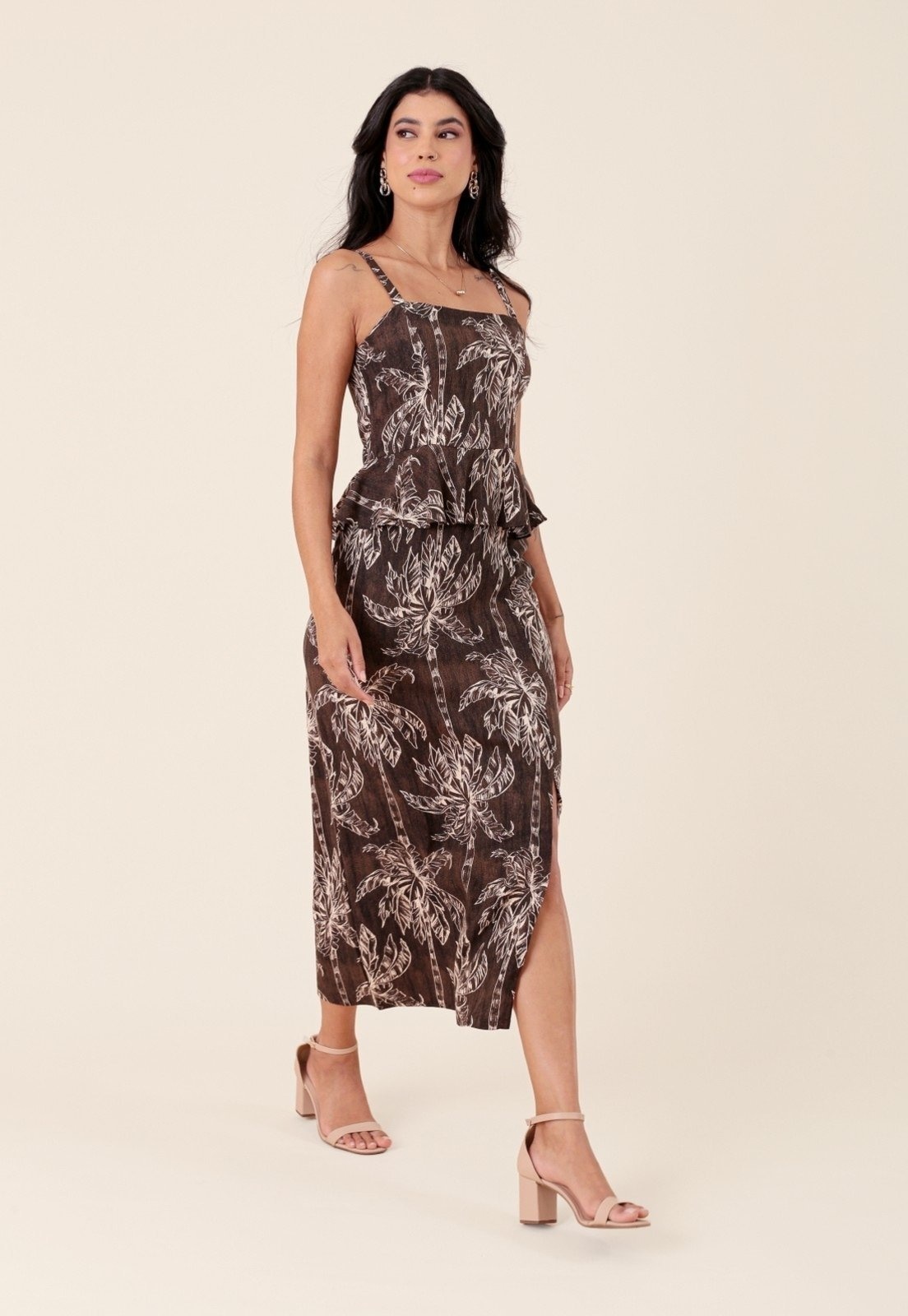 Imagem principal Vestido Em Linho Pop Me Estampado Palmeira Negra Peplum Com Alças Preto Pop Me marrom