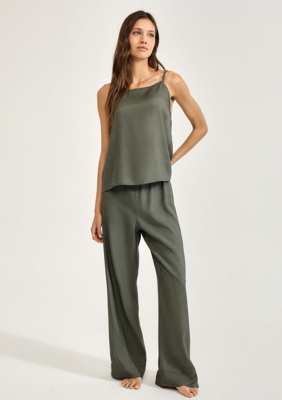 Imagem principal Pijama Longo Feminino Alças Finas Em Viscose Hering HERING INTIMATES verde