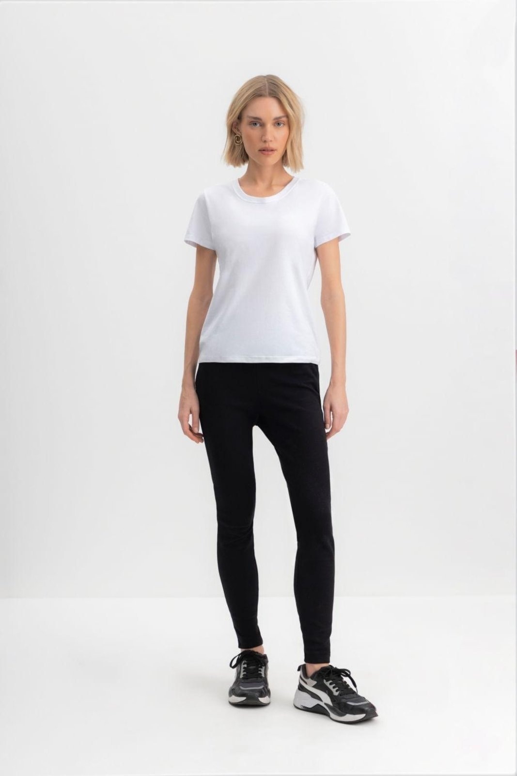 Imagem principal Calça feminina em cotton Essendi Essendi preto