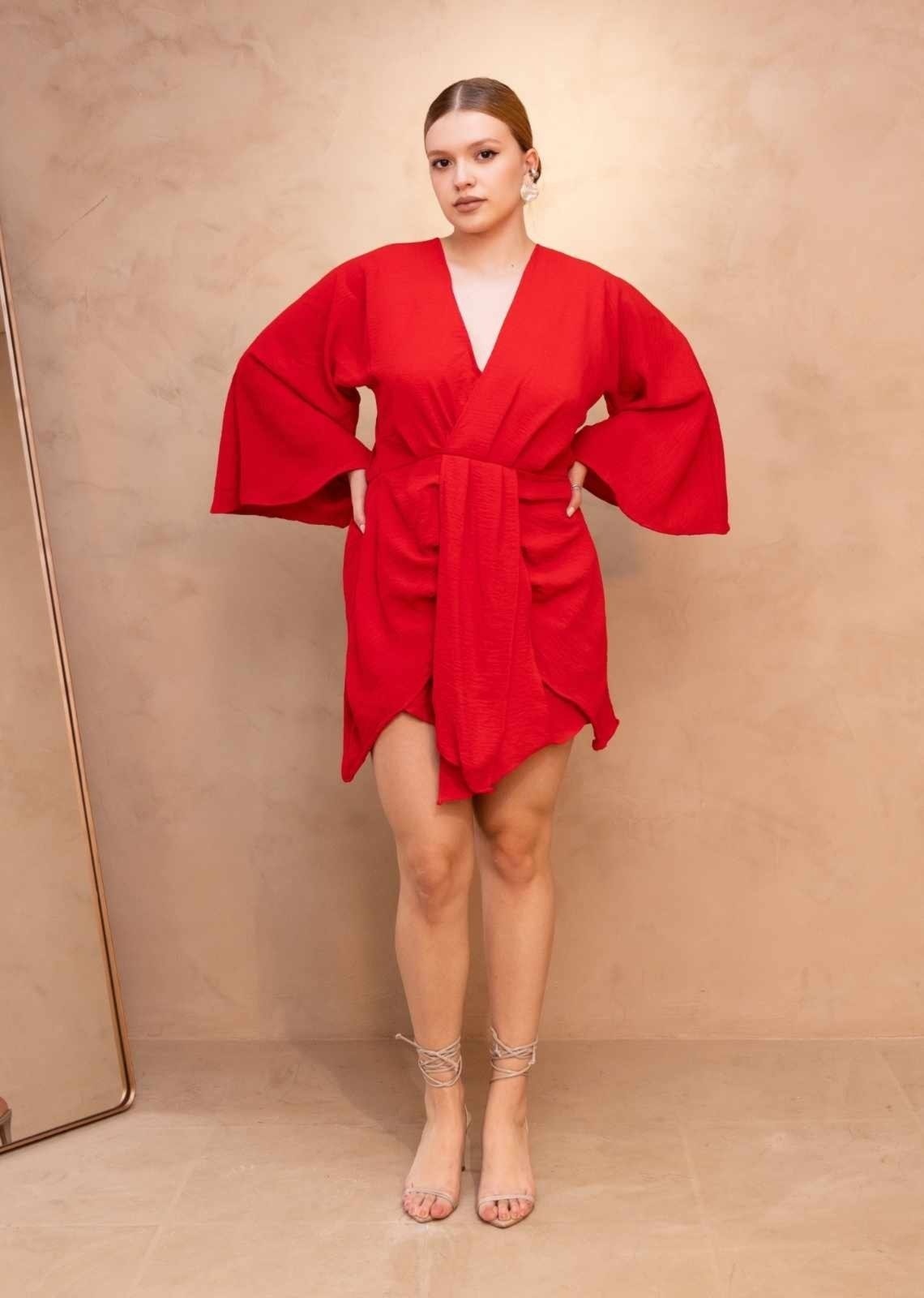 Imagem principal Vestido Macaquinho Manga Longa Transpasse Crepe Geórgia Cia do Vestido vermelho