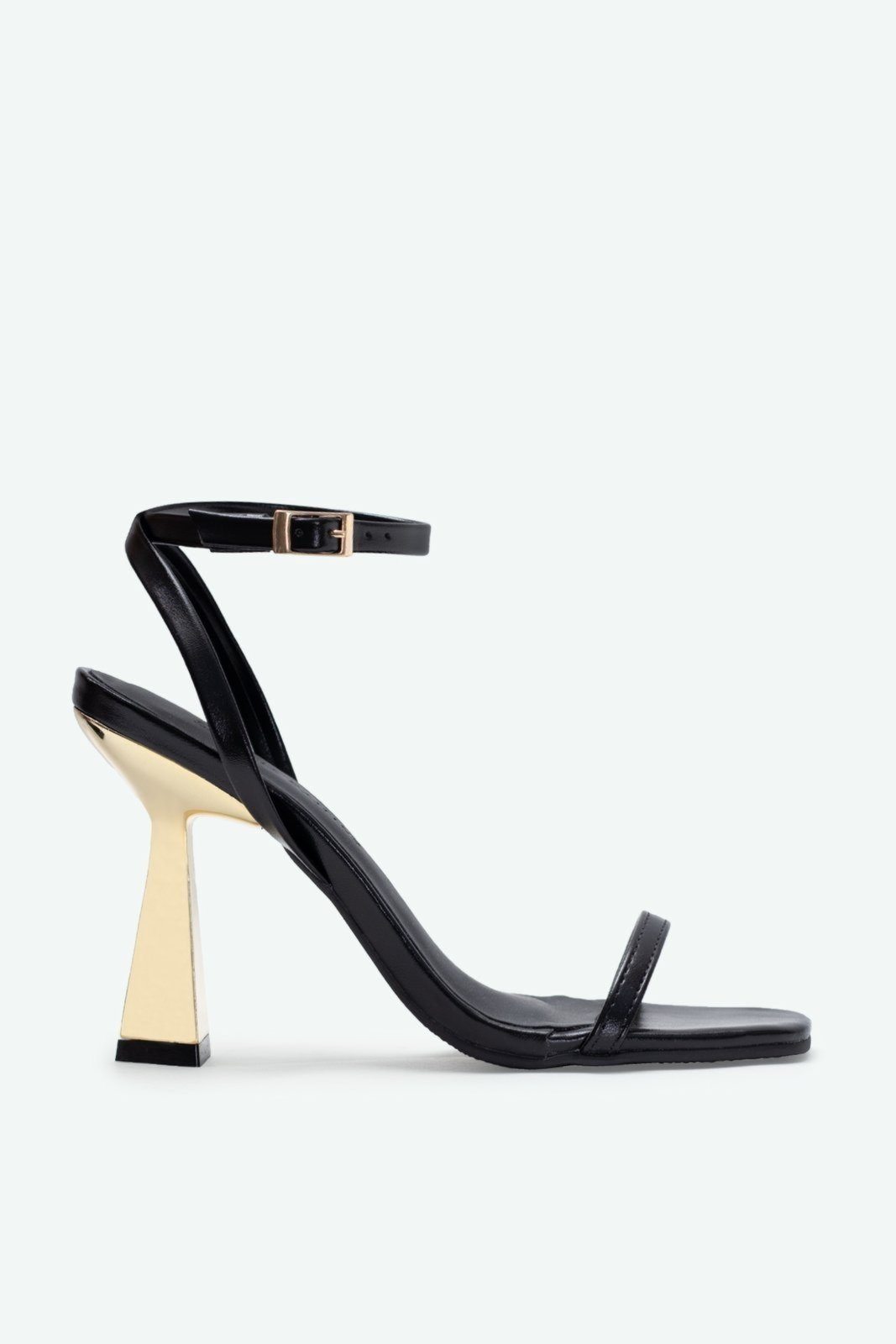 Imagem principal Sandália Paola Suzana Santos preto