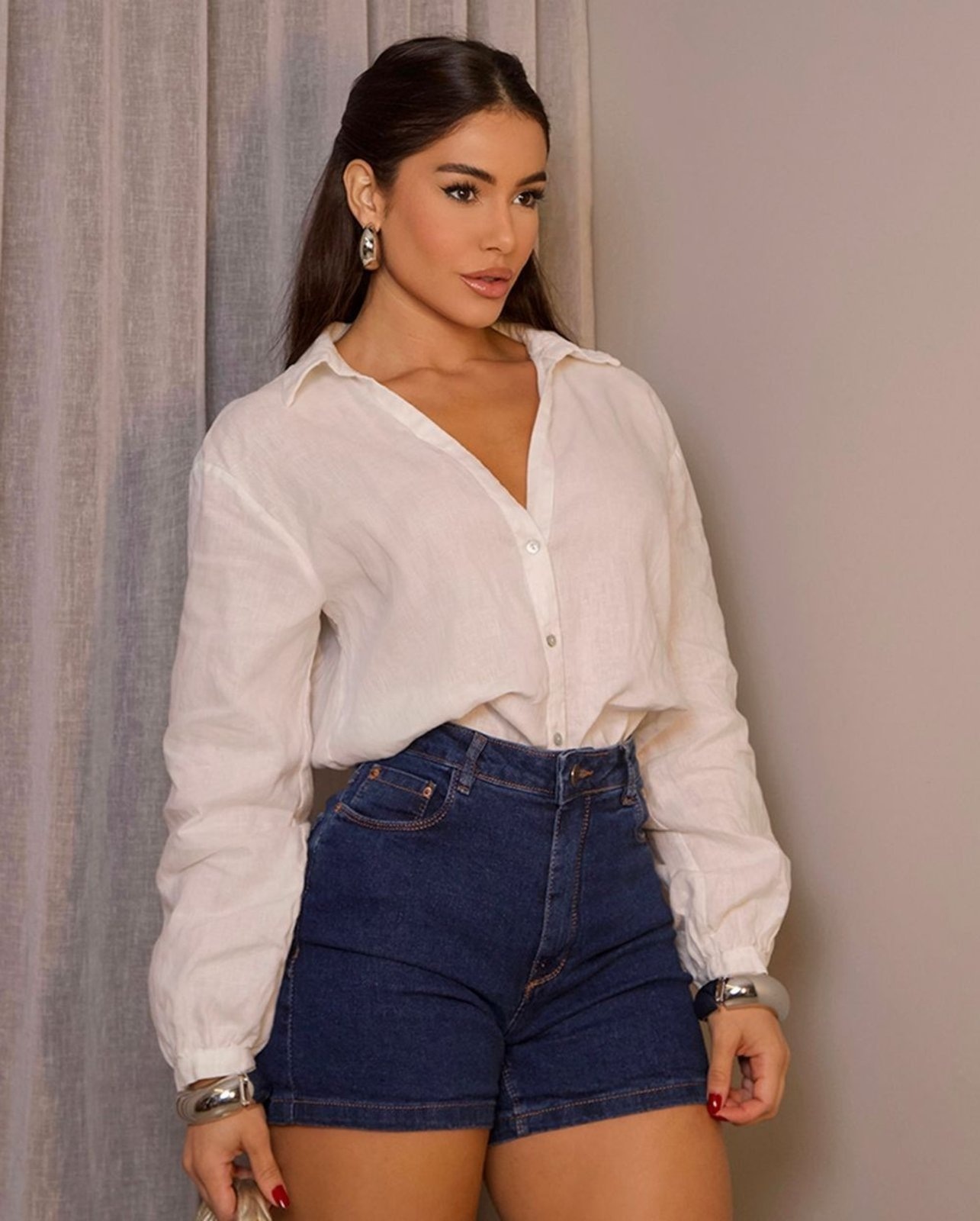 Imagem principal Shorts Mom Feminino Cintura Alta Básico com Elastano 70201 Escura Consciência jeans