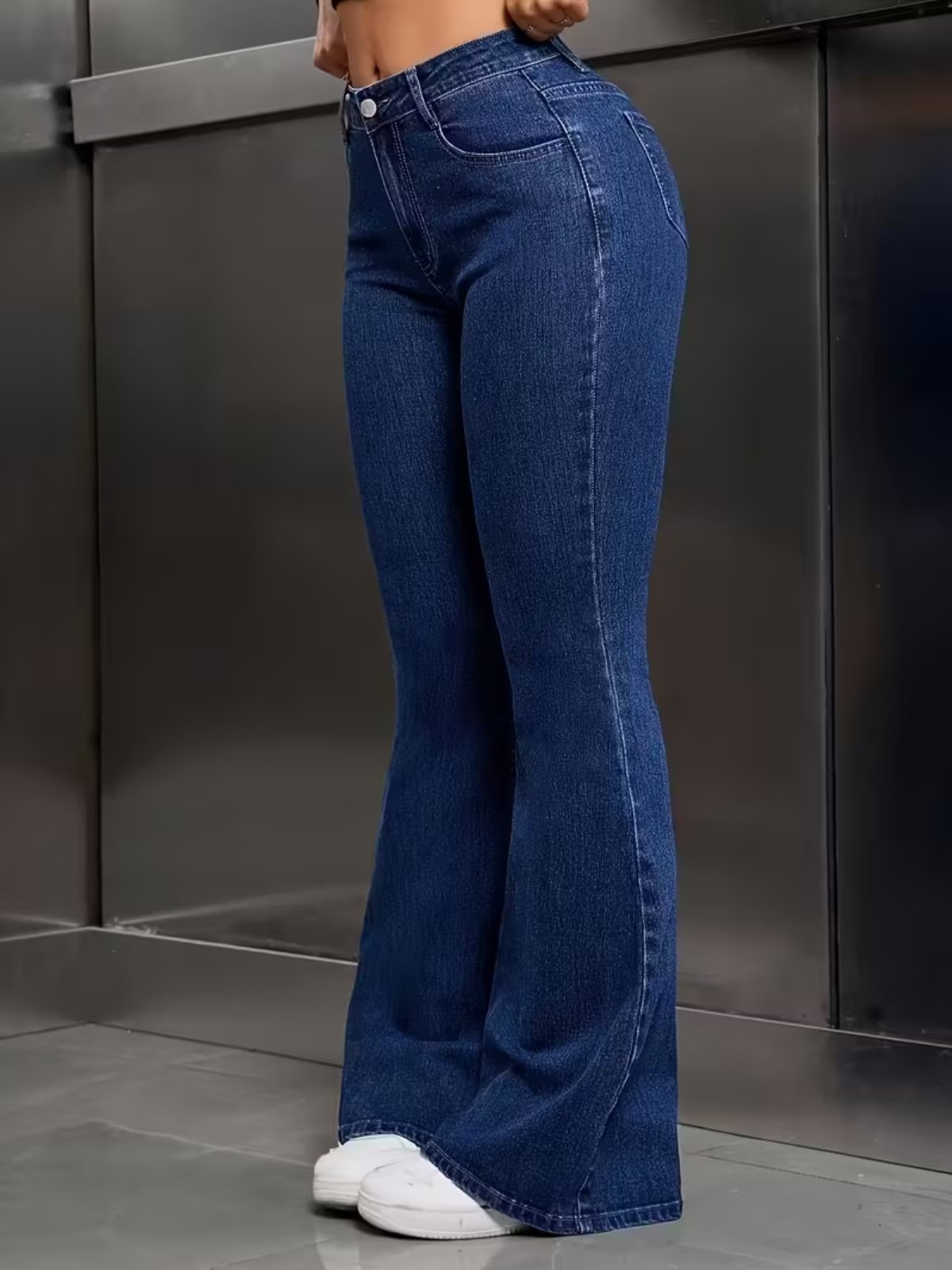 Imagem principal Calça Flare Jeans Feminina Text Jeans Boca de Sino Cintura Alta Modeladora Escuro TEX JEANS azul