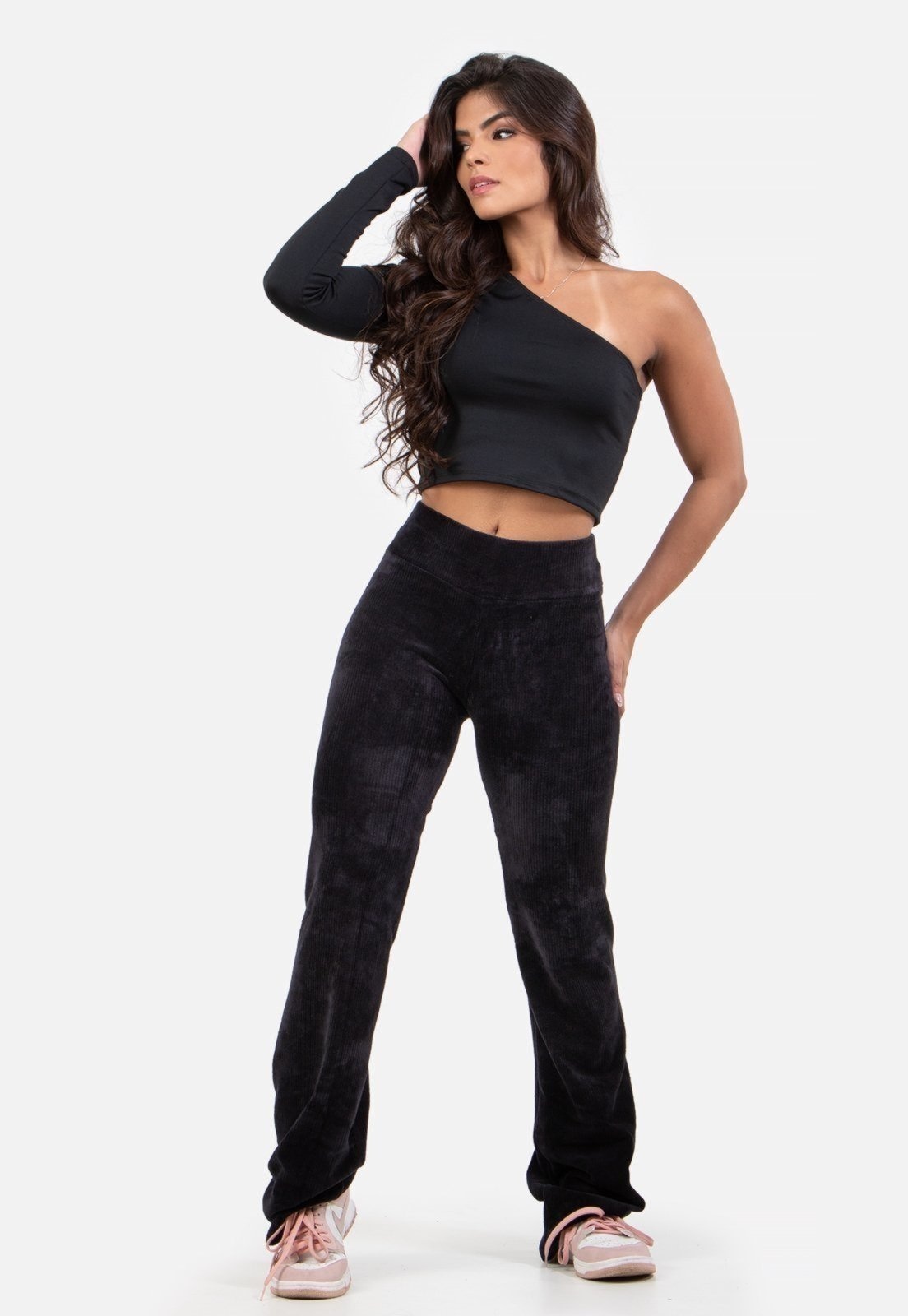 Imagem principal Calça Flare Rioutlet Veludo Cotelê Cintura Alta Preta Rioutlet preto