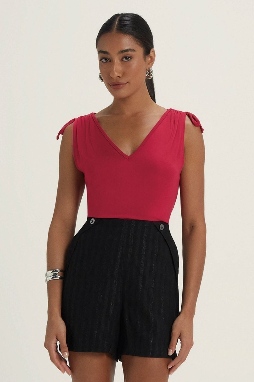 Imagem principal Short Feminino Listrado Lurex Marialícia Marialícia preto