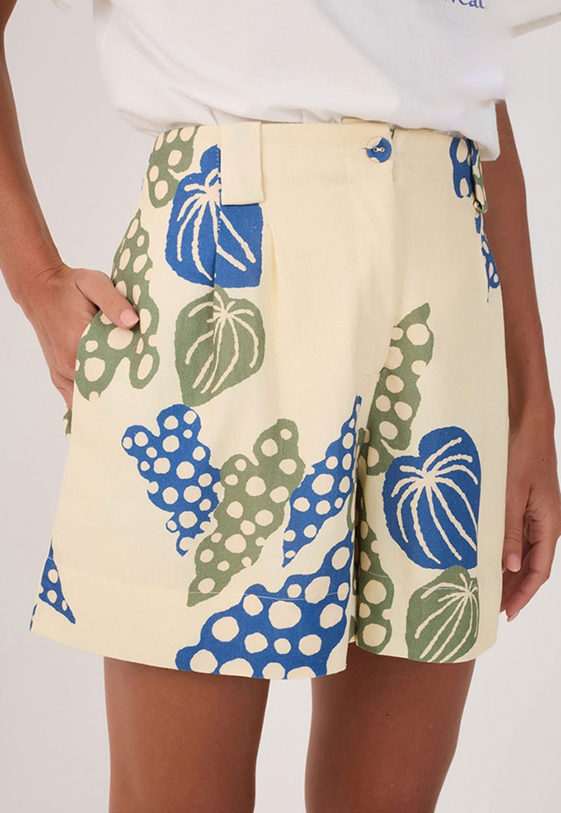 Imagem principal Bermuda Dress To Reta Folhagem Dress to bege