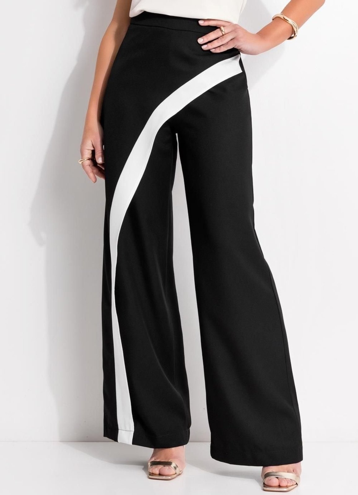 Imagem principal Calça Em Alfaiataria Preta Quintess preto