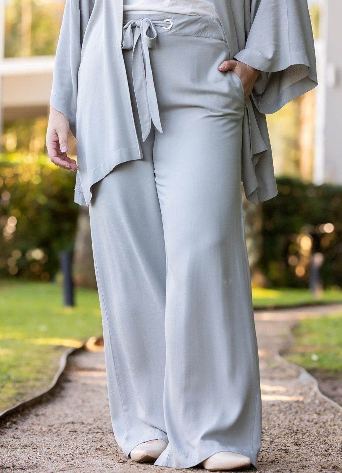 Imagem principal Calça Em Viscose Plana Sarjada Claro Quintess cinza