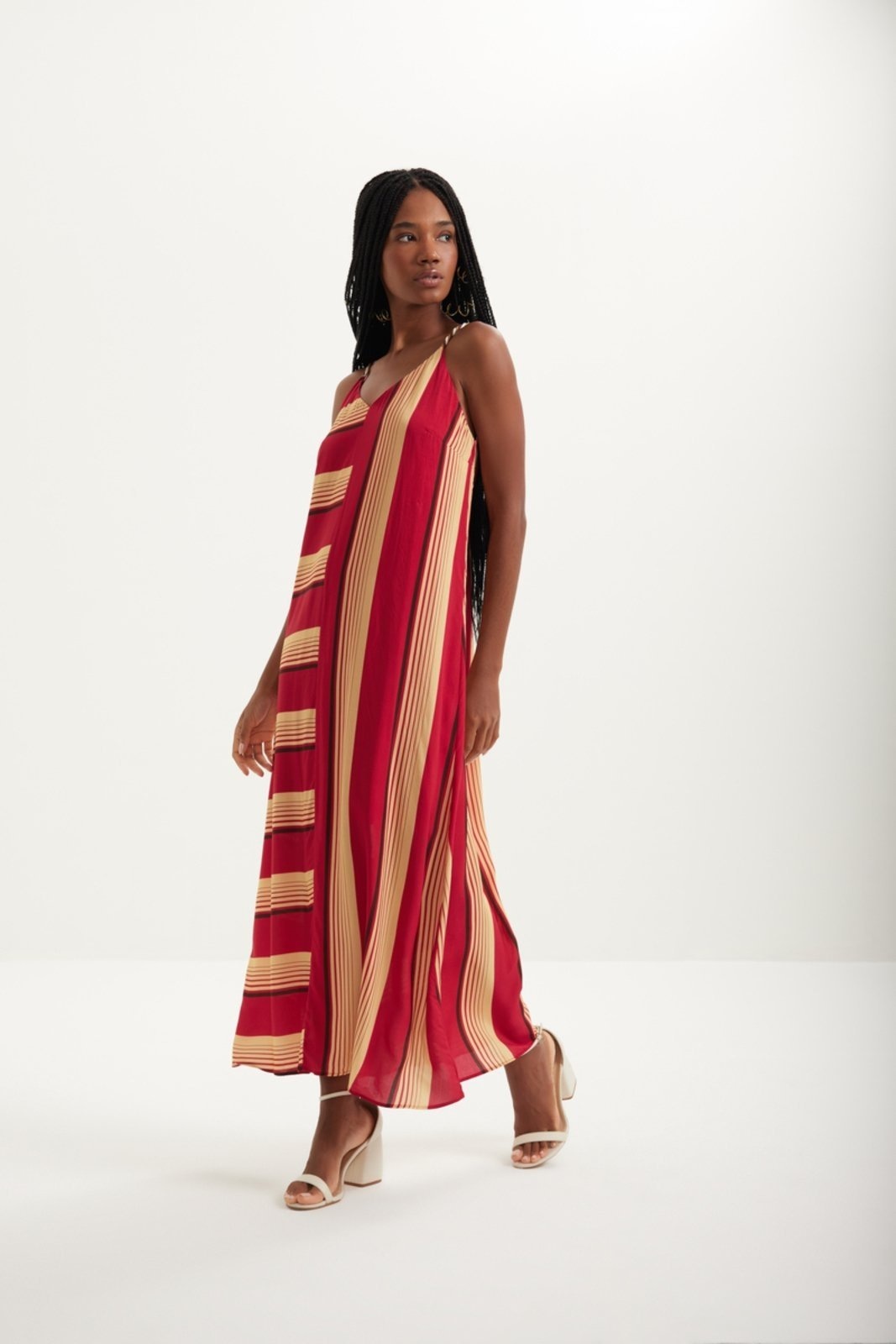 Imagem principal Vestido Chá Estampado De Alças Finas Em Viscose Lez a Lez poás